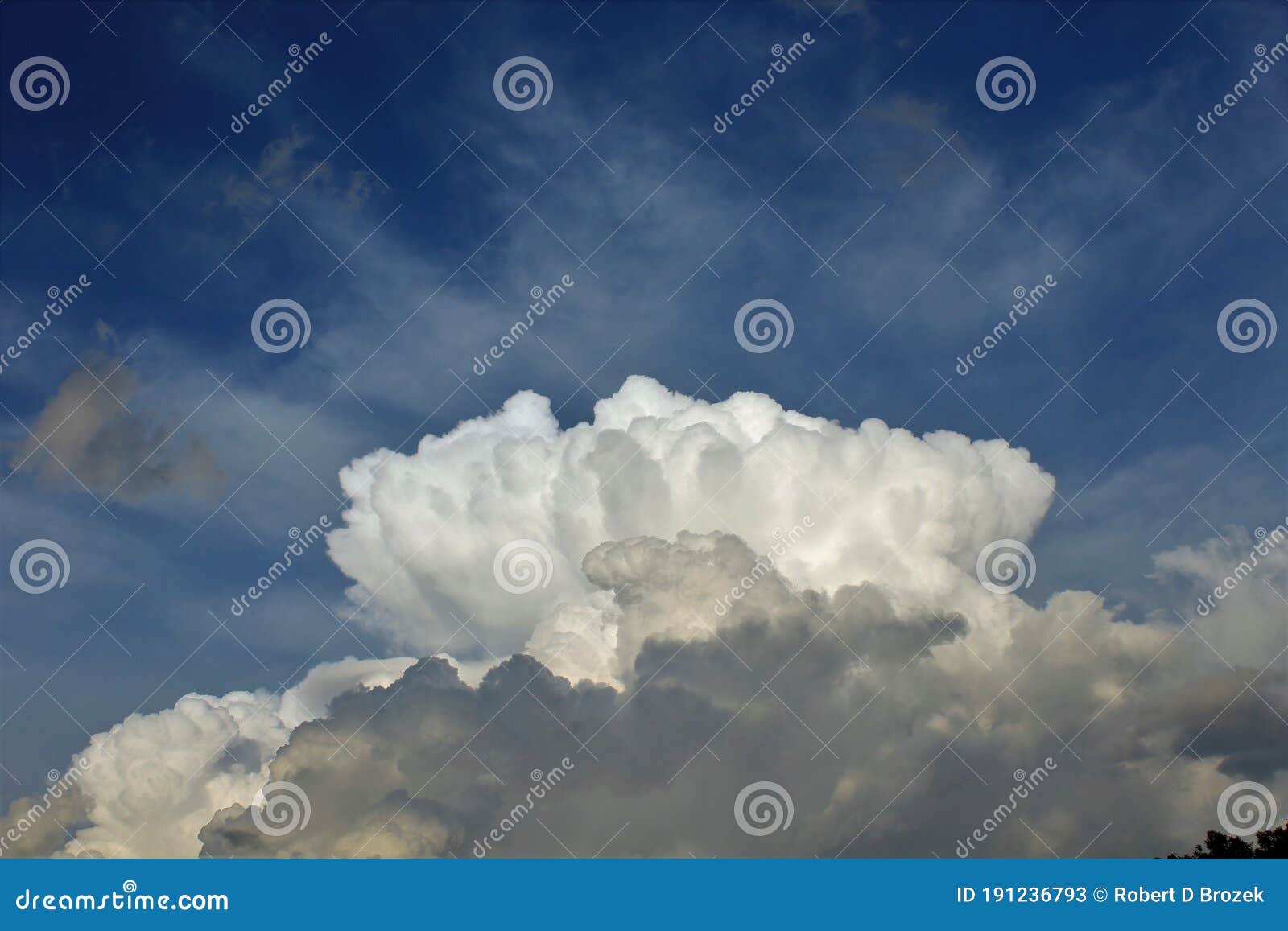 Columbus Nimbus Clouds With Blue Sky In The Background. Stock Image - Image  of white, cloudscape: 191236793