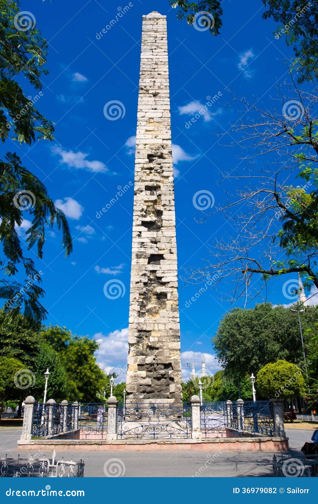 column of constantine porphyrogenitus