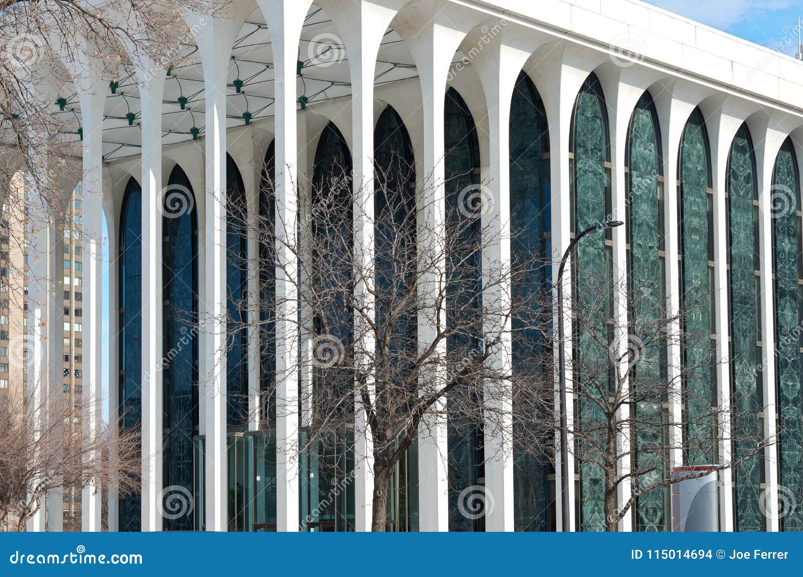 Columnas Y Fachada Del Edificio De Oficinas De Minneapolis Foto de archivo  - Imagen de urbano, edificio: 115014694, image size:1600x1150