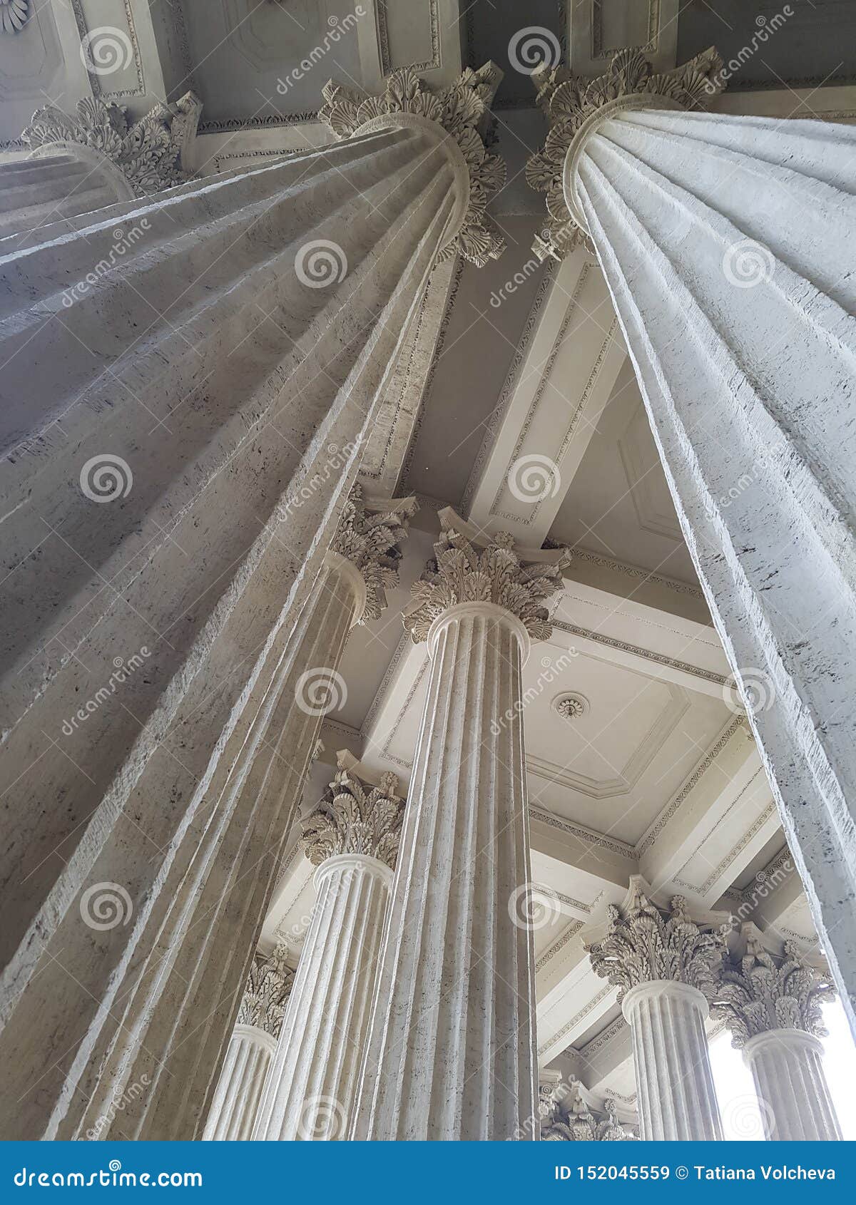 Columns Ceiling And Details Of Their Decorative Molding