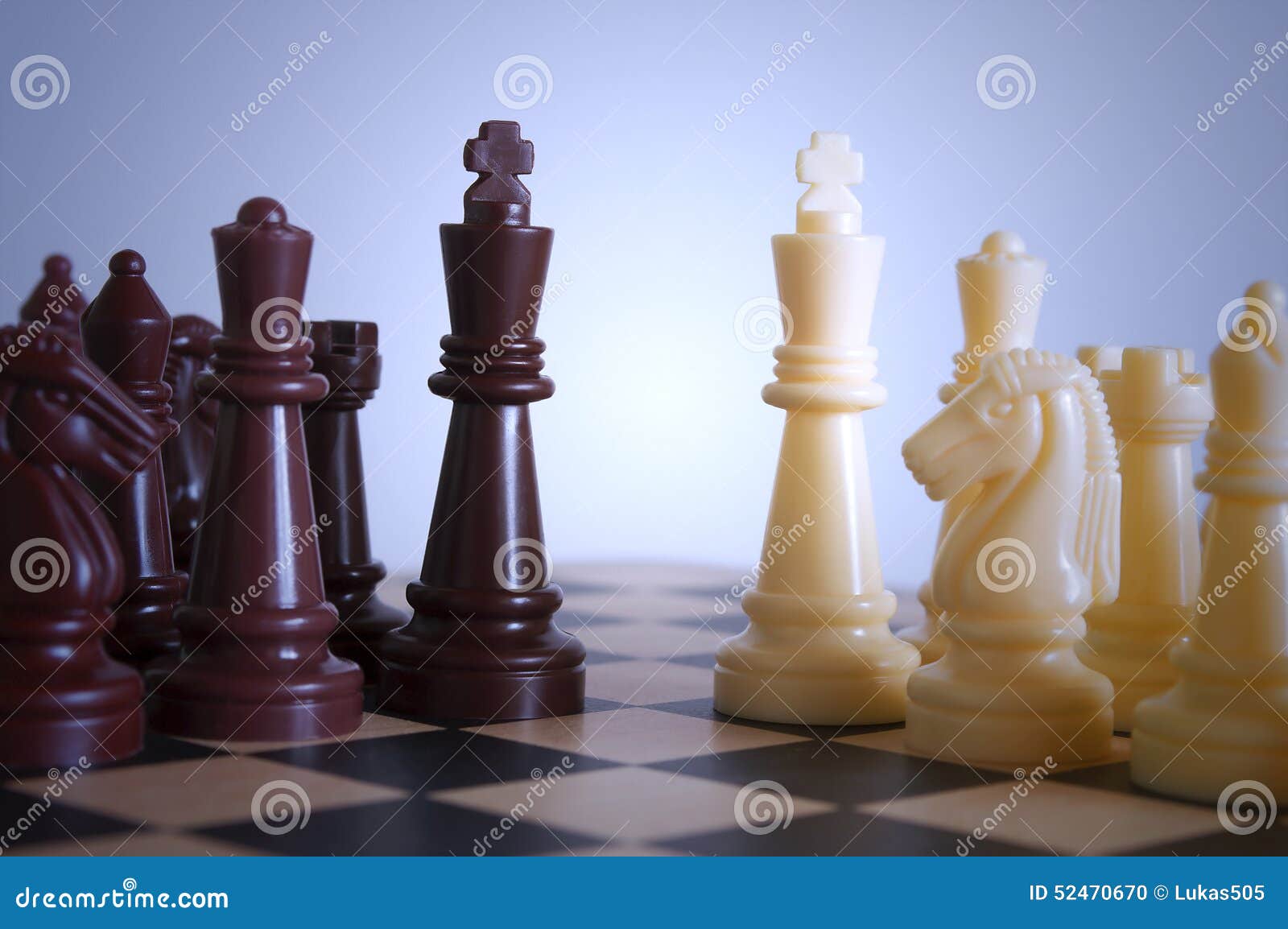 Jogo-Checkmate da xadrez foto de stock. Imagem de conquistar