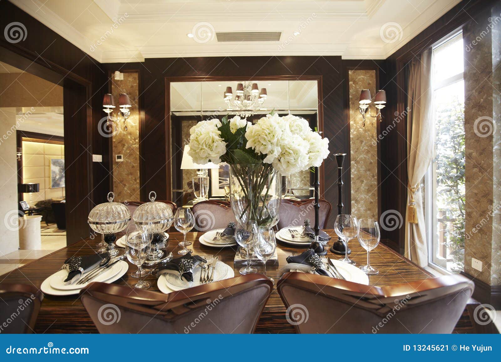 Comedor imagen de archivo. Imagen de comedor - 13245621