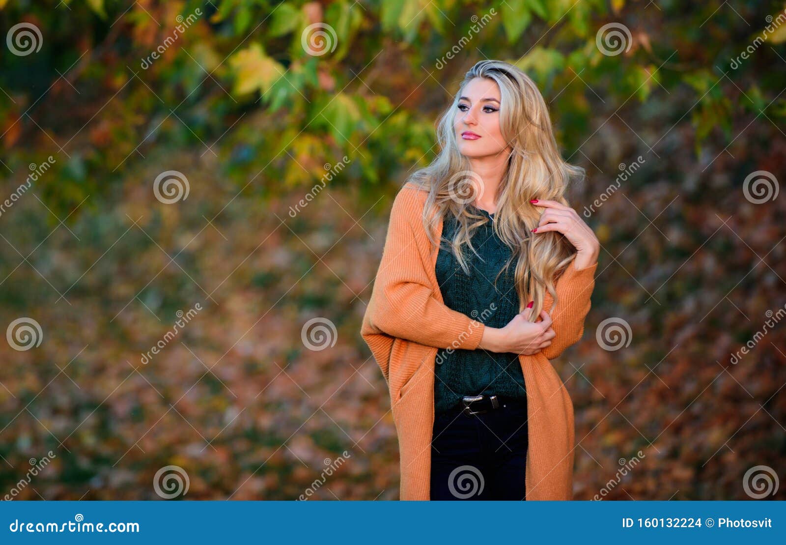 Comfortable Outfit. Girl Adorable Blonde Posing in Warm and Cozy Outfit ...
