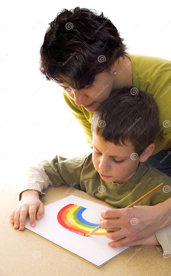 Comment Peindre Un Arcenciel Photo stock Image du caucasien, aide