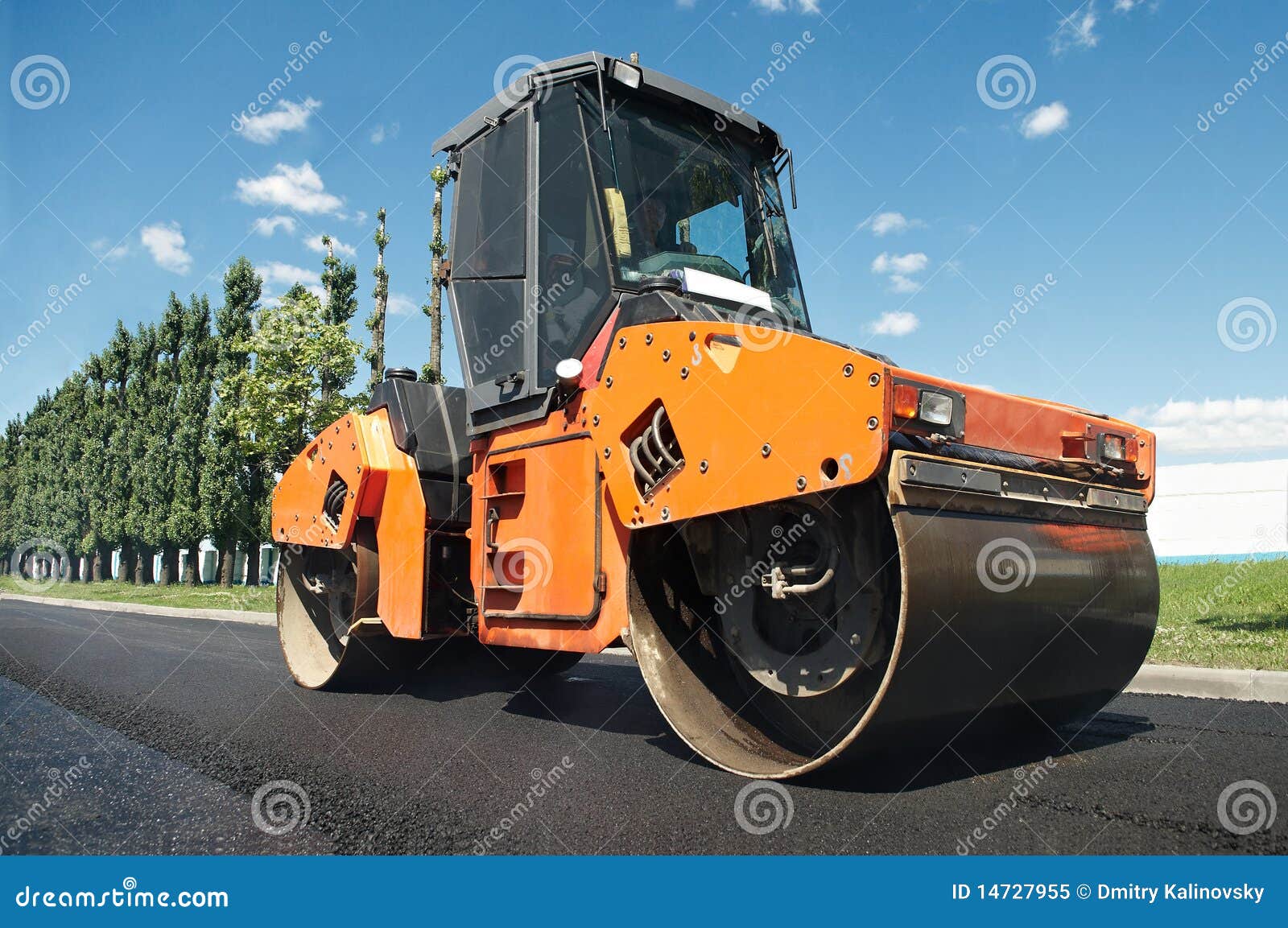 compactor at asphalt pavement works