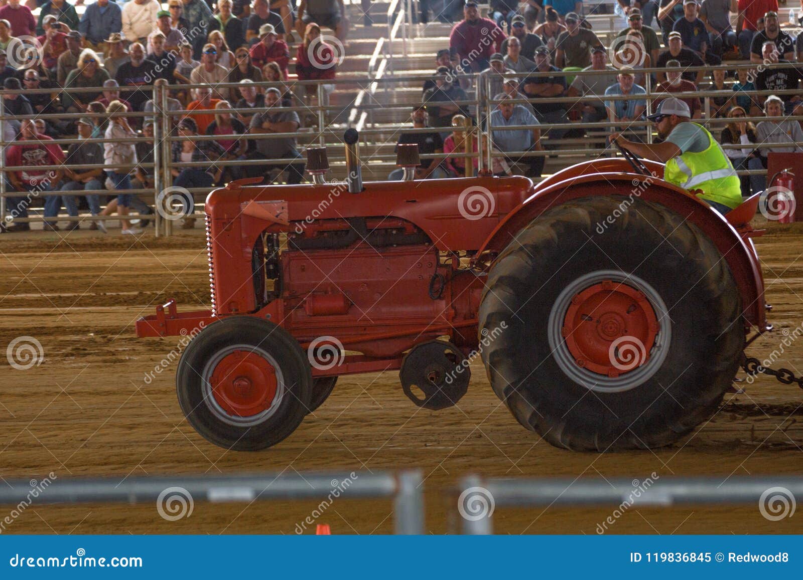 Tractor Pulling editorial image. Image of inverness 119836845