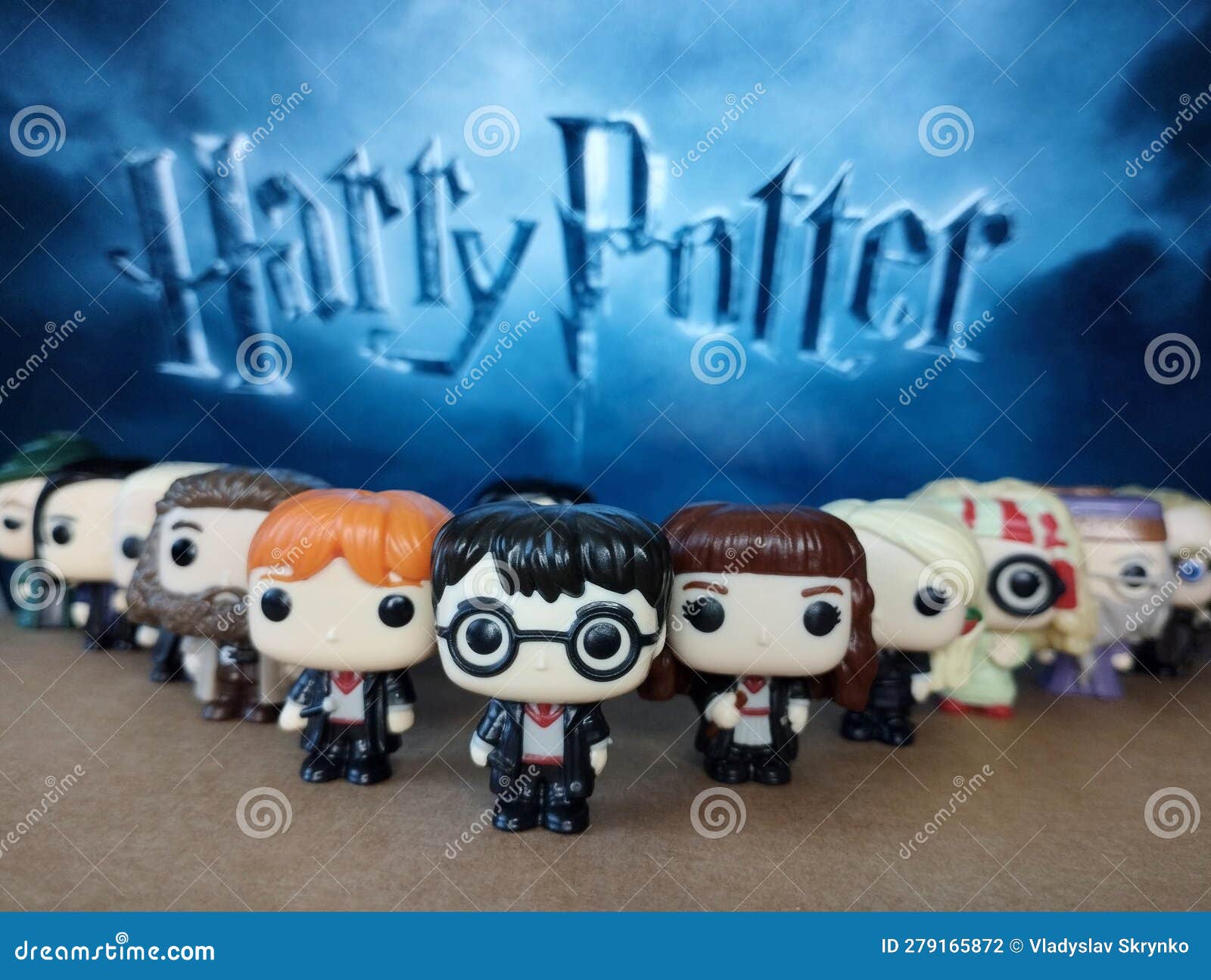 The Complete Set of Kinder Joy from the Harry Potter Series. Editorial