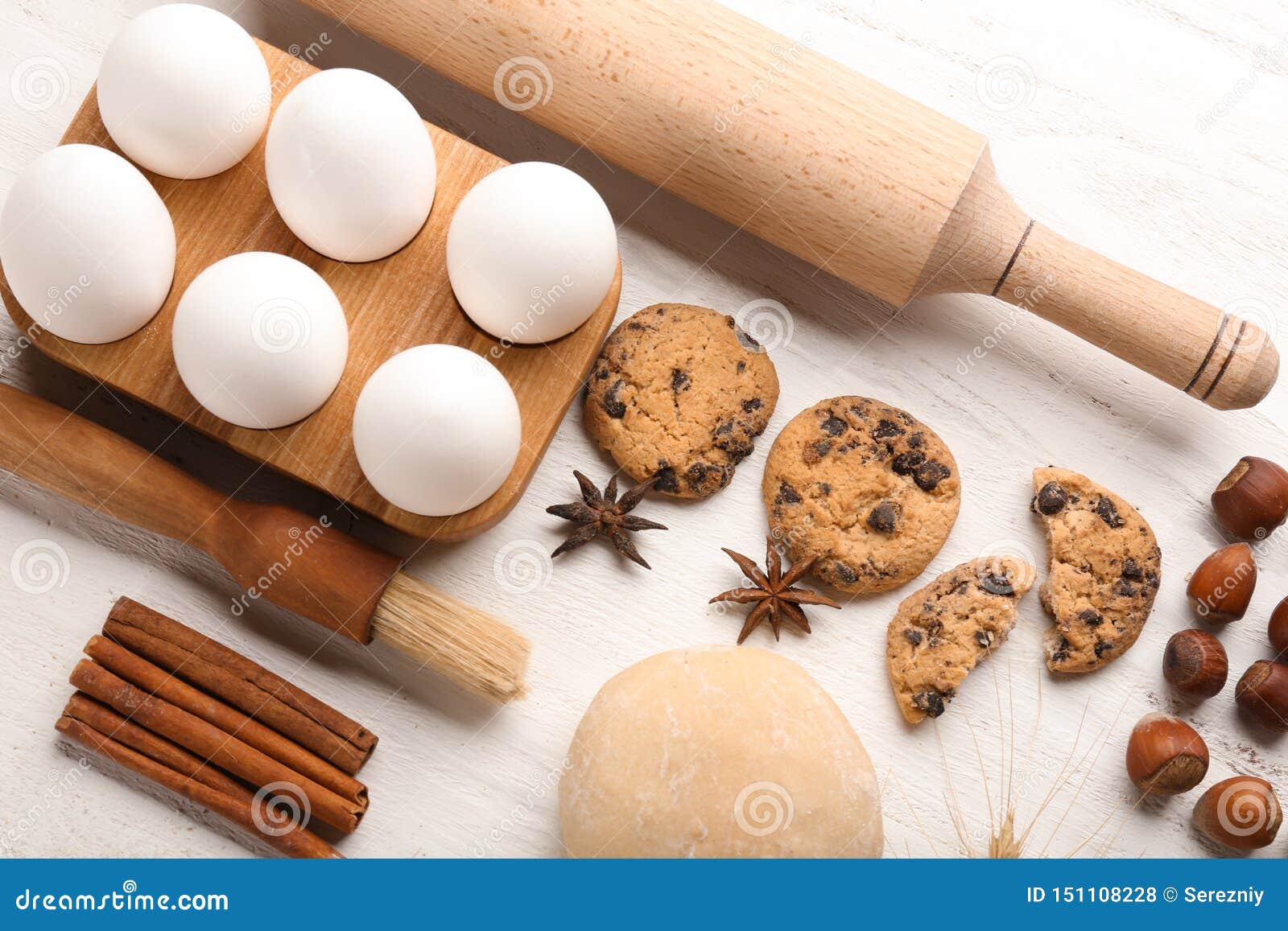 Composition with Cookies and Ingredients for Preparing Pastries on