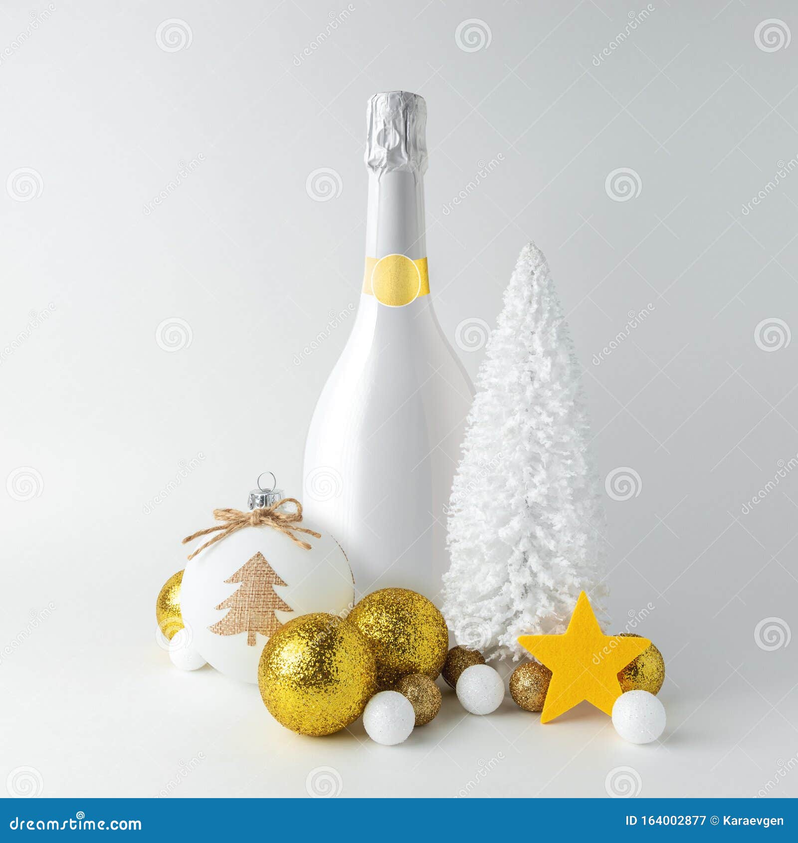 Decoration nouvel an champagne blanche et or