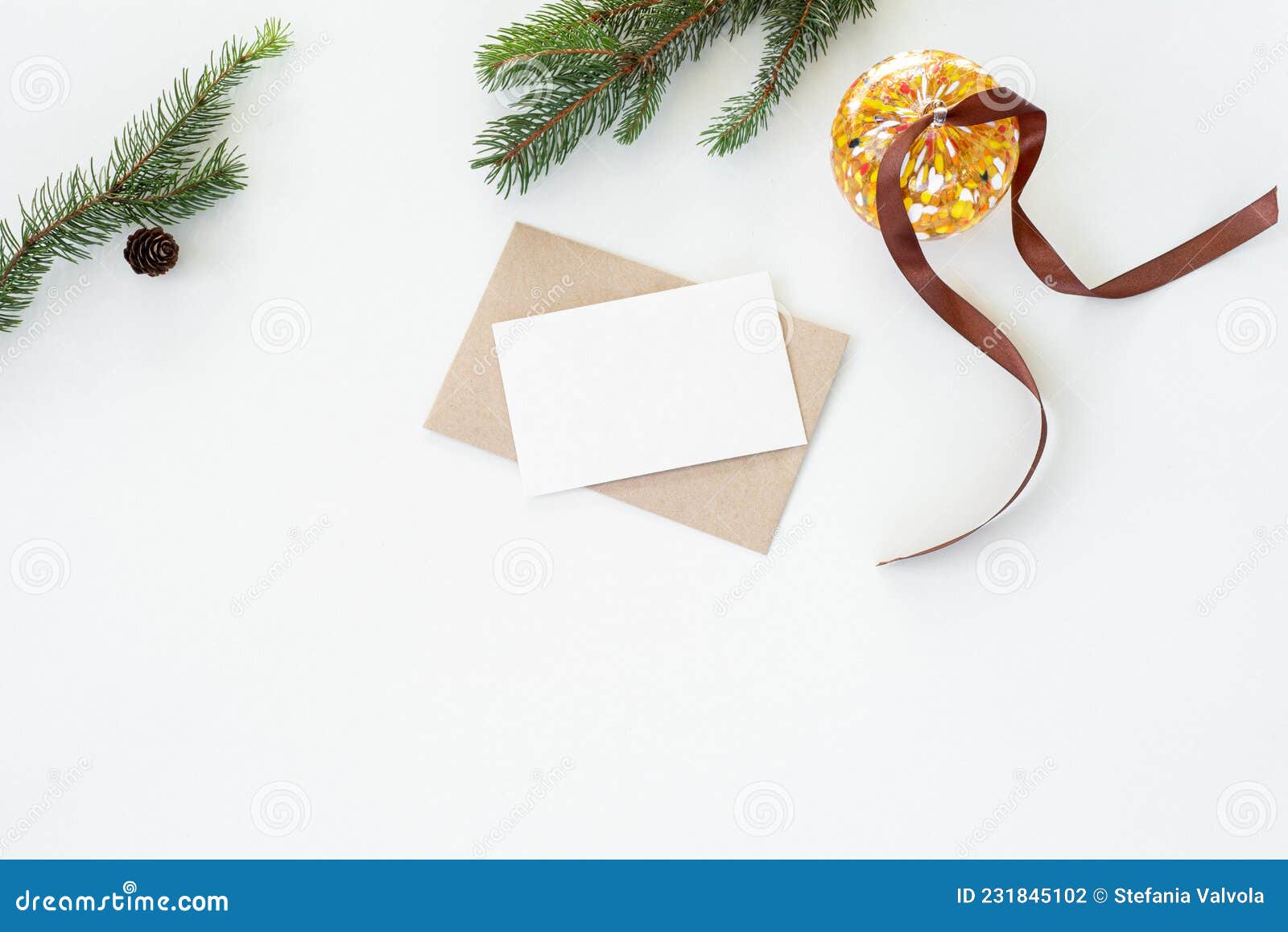 Enveloppe et carte de Noël