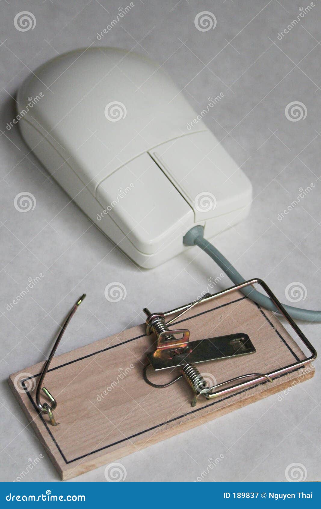 Computer mouse with a mouse trap.Computer Mouse With A Mouse Trap Stock Image - Image of technology, trap: 189837 - 웹