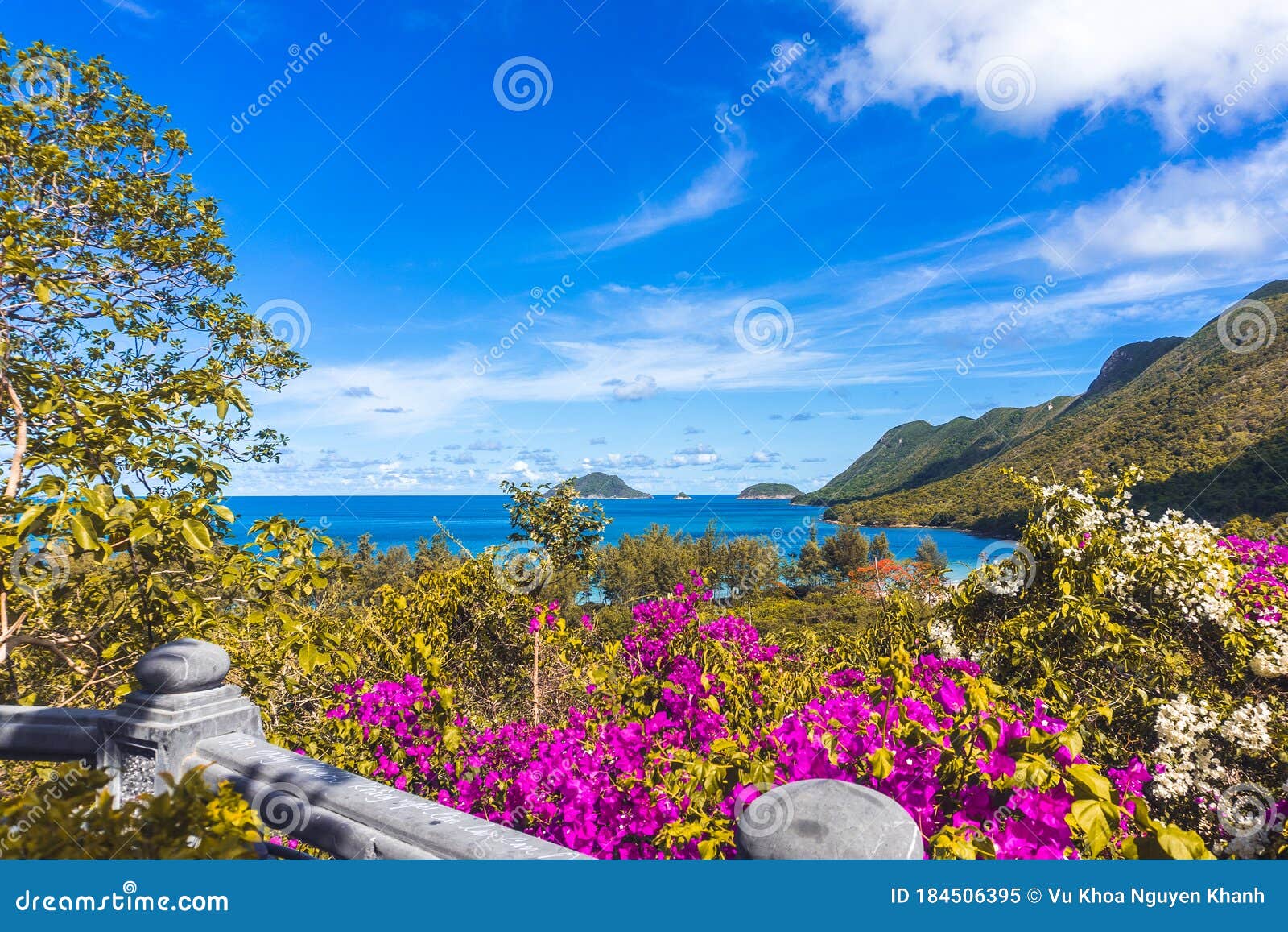 con dao island - sea view from van son pagoda