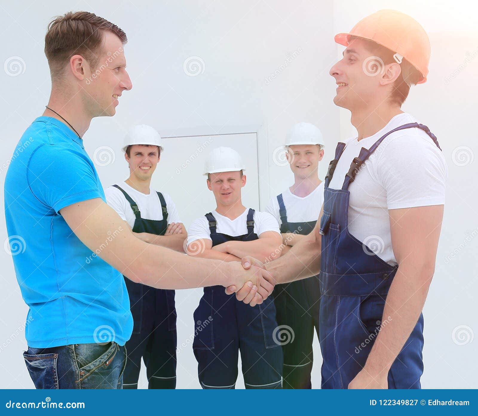handshake of the architect and engineer