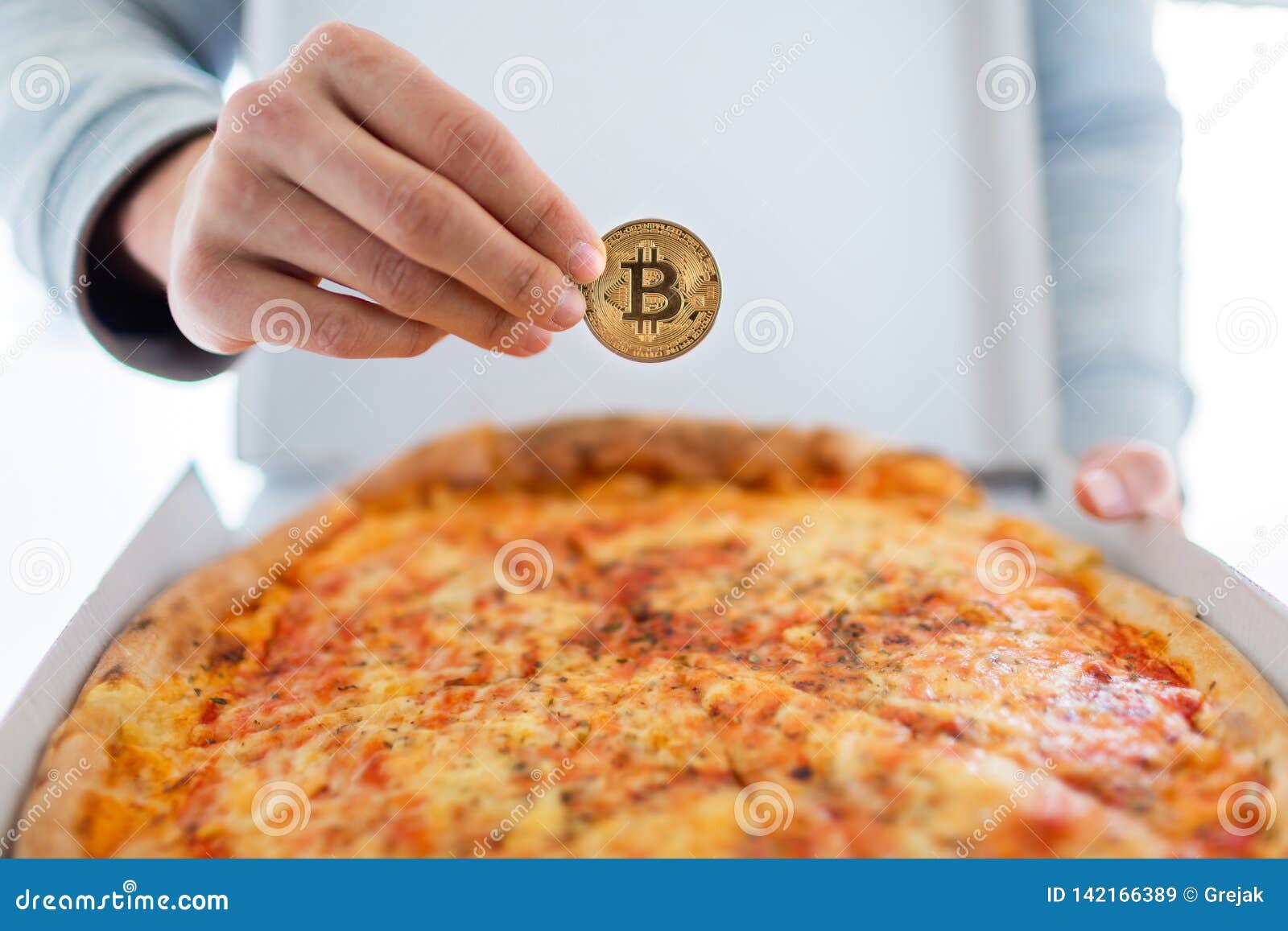 Concept D Anniversaire De Jour De Pizza De Bitcoin Image Stock Image Du Jour Concept Concept D Anniversaire De Jour De Pizza De Bitcoin Image Stock Image Du Jour Concept