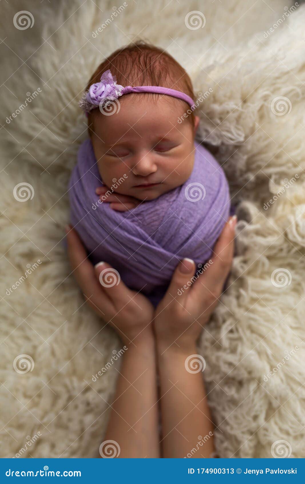 Funny names photographers give newborn poses | Canvas & Peach