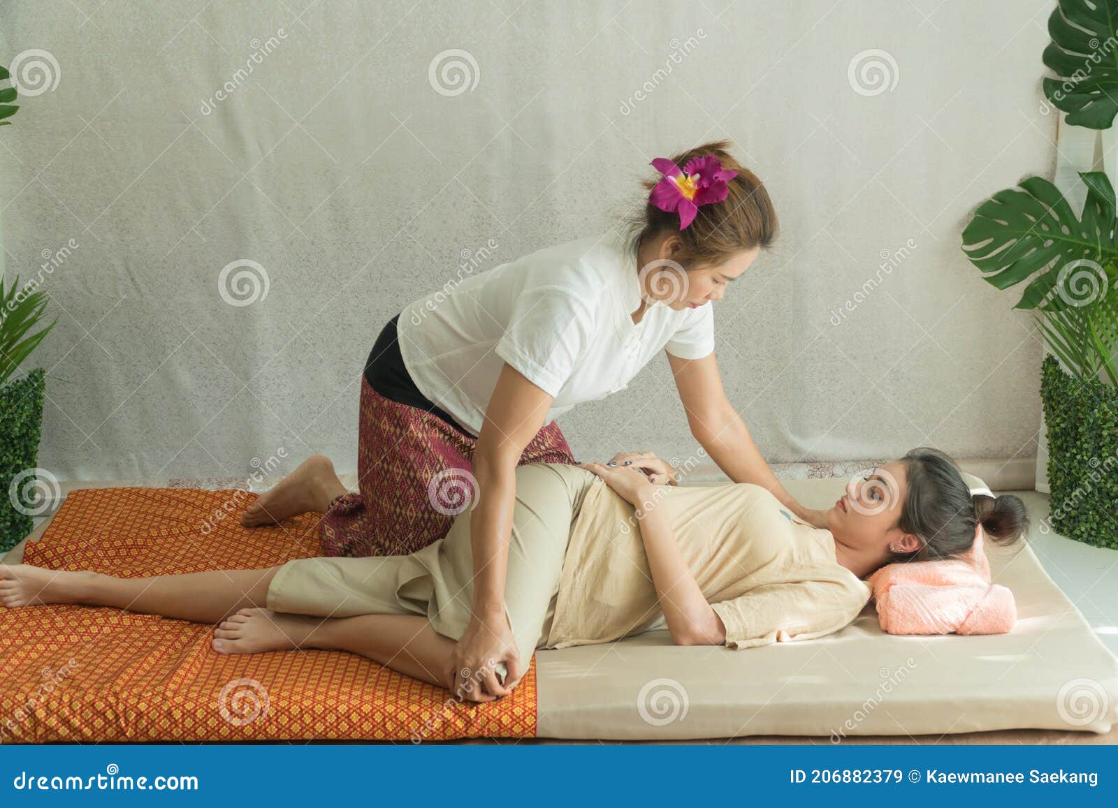 Thai Massage Girl