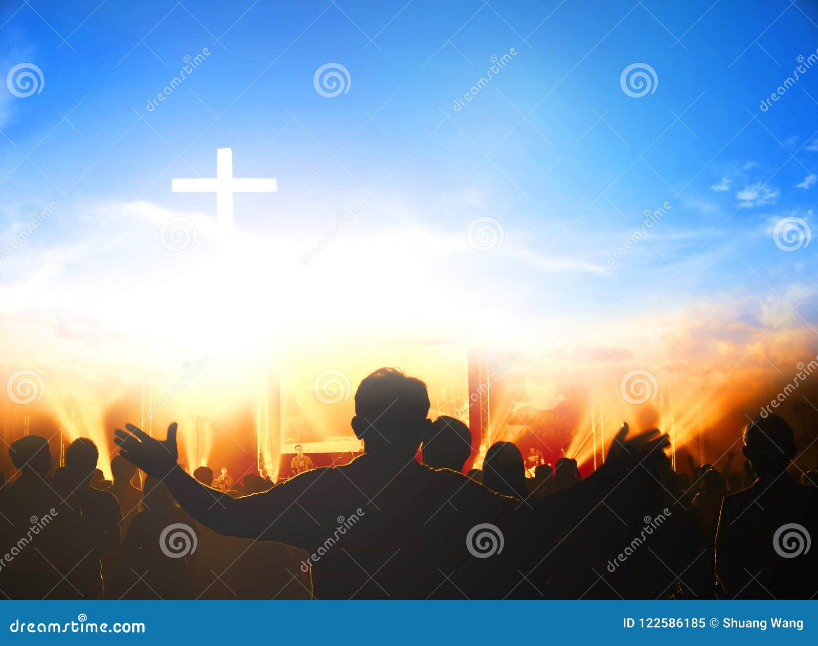 Concepto De La Adoración De La Iglesia: Cristianos Que Aumentan Sus Manos En Alabanza Y La Adoración En Un Concierto De La Música Imagen de archivo - Imagen de santo, concepto: 122586185 Concepto De La Adoración De La Iglesia: Cristianos Que Aumentan Sus Manos En Alabanza Y La Adoración En Un Concierto De La Música Imagen de archivo - Imagen de santo, concepto: 122586185