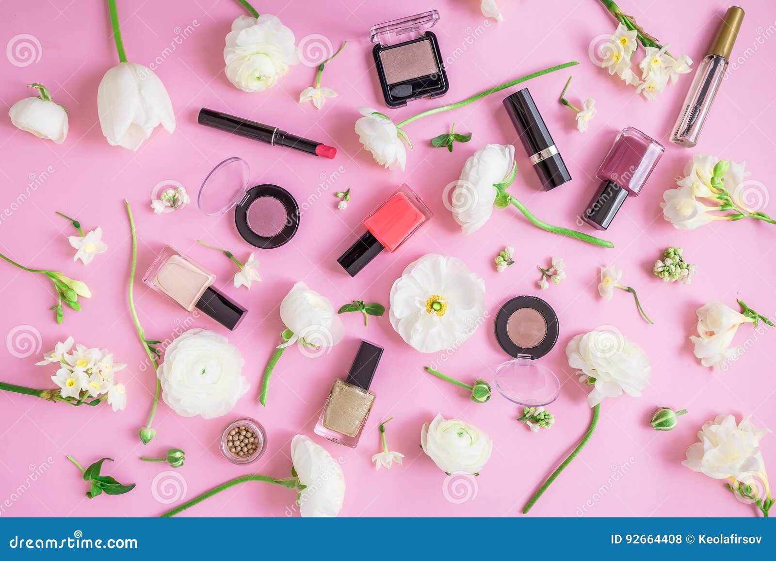 Concepto De La Belleza Escritorio Femenino Con Los Cosméticos De La Mujer Y Las Flores Blancas En Fondo Rosado Endecha Plana, Vis Foto de archivo - Imagen de maquillaje, espacio: 92664408 Concepto De La Belleza Escritorio Femenino Con Los Cosméticos De La Mujer Y Las Flores Blancas En Fondo Rosado Endecha Plana, Vis Foto de archivo - Imagen de maquillaje, espacio: 92664408