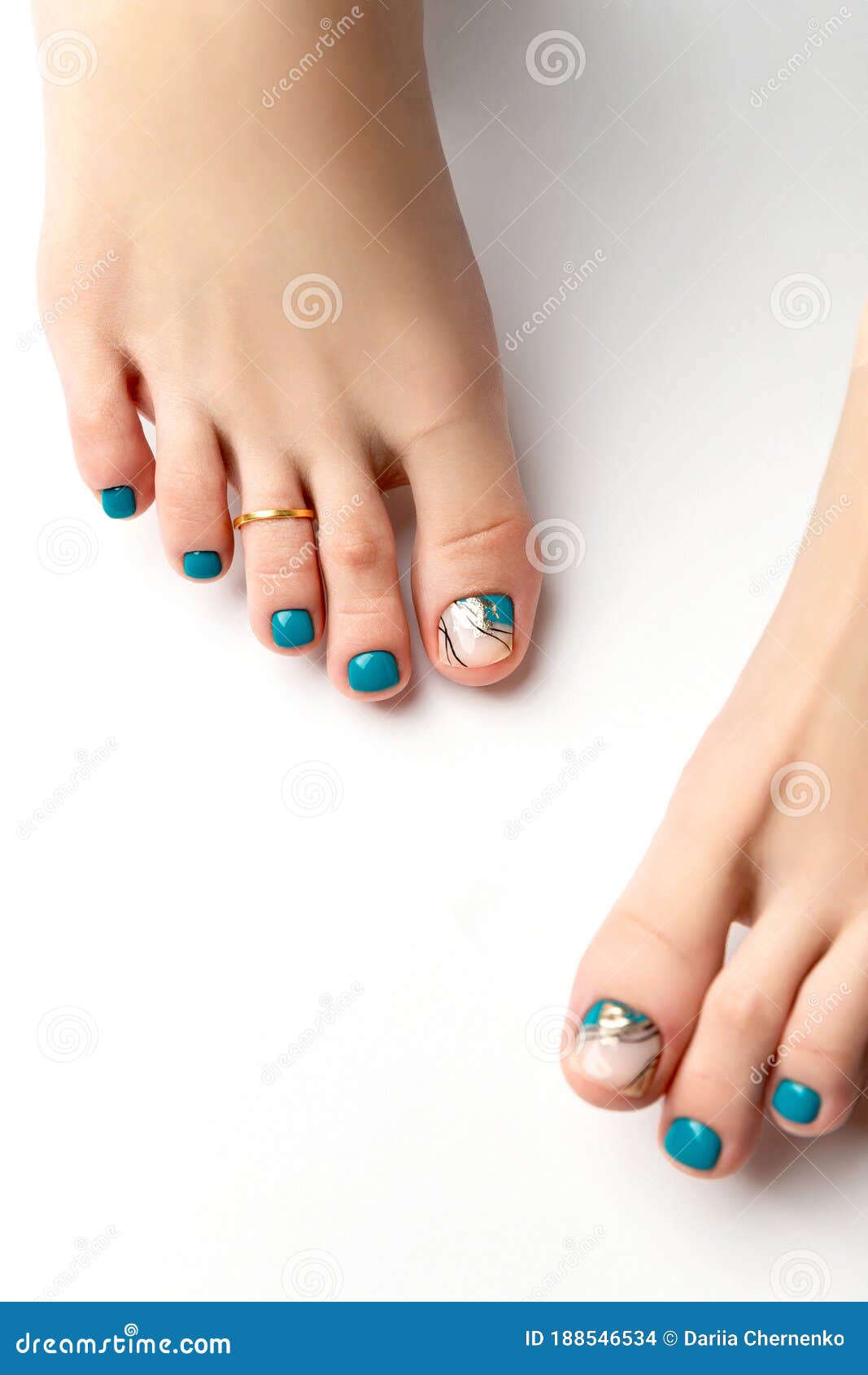 Ideas para decorar las uñas de los pies en verano