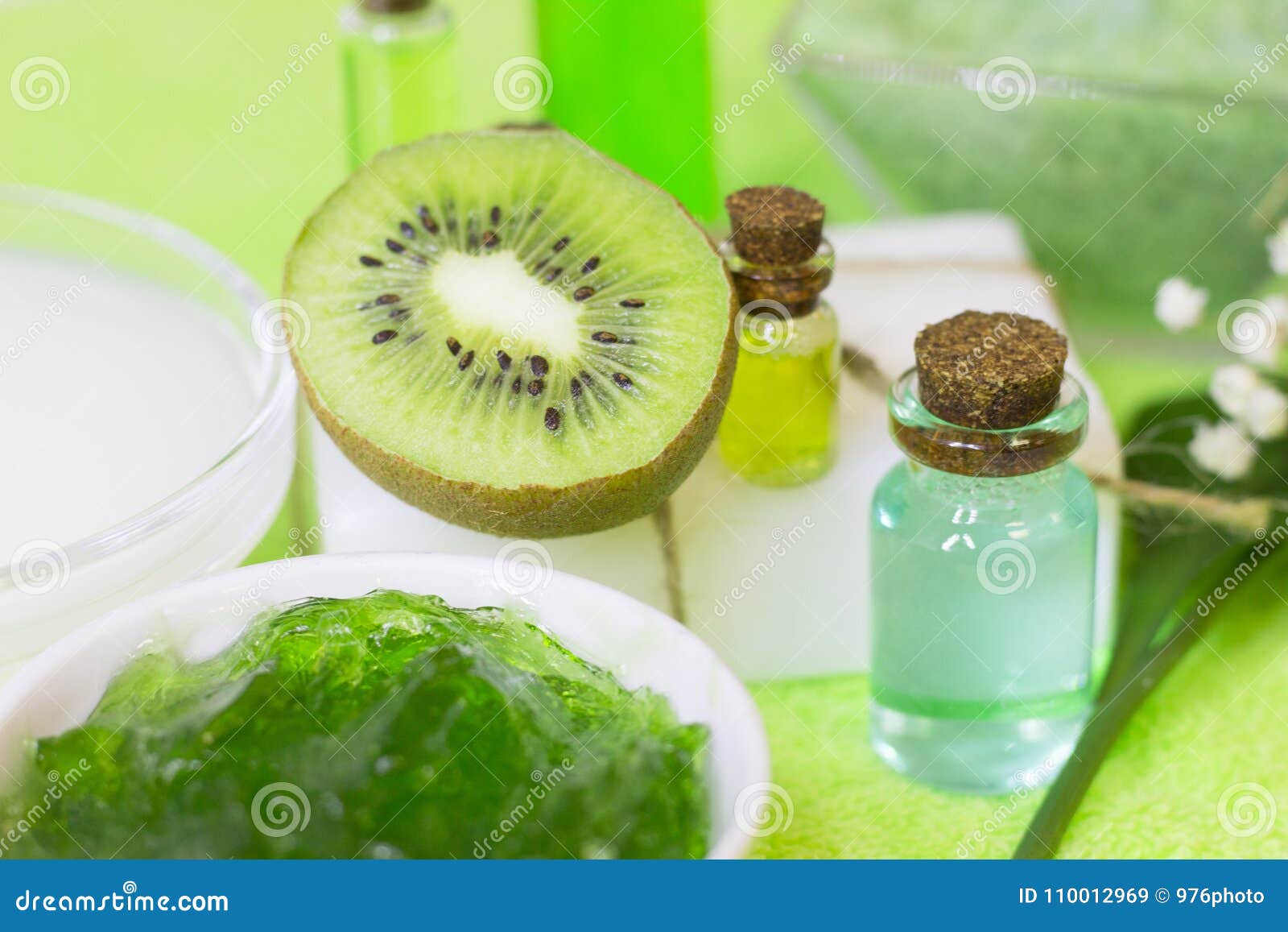 Concepto Verde Del Aromatherapy Imagen de archivo Imagen de humedad