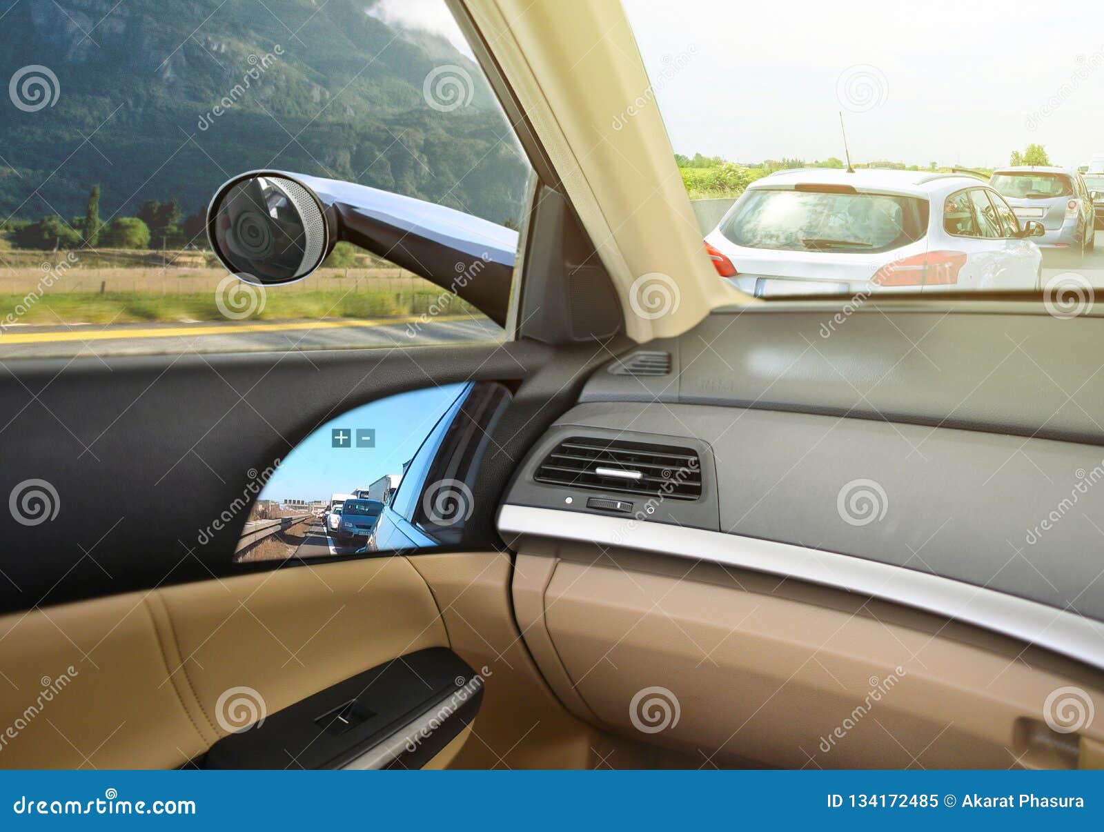 conceptual  of virtual side mirrors, use small cameras instead of mirrors, aerodynamic