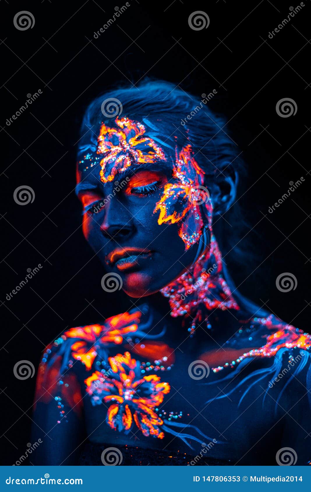 Glow in the Dark Body Paint XoXo | Girlie Girl 