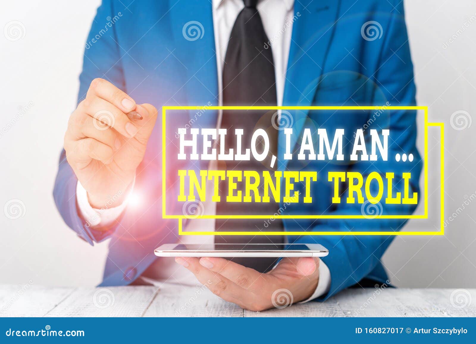 Fotos de Troll online, Imagens de Troll online sem royalties