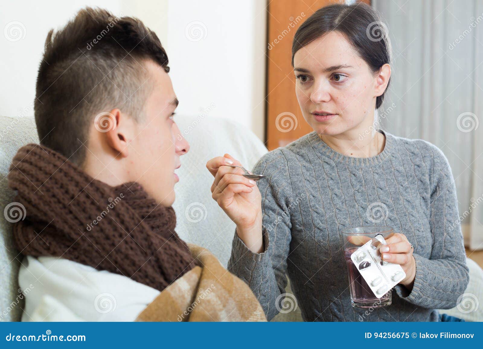 Мама дает вк. Mother concerned.