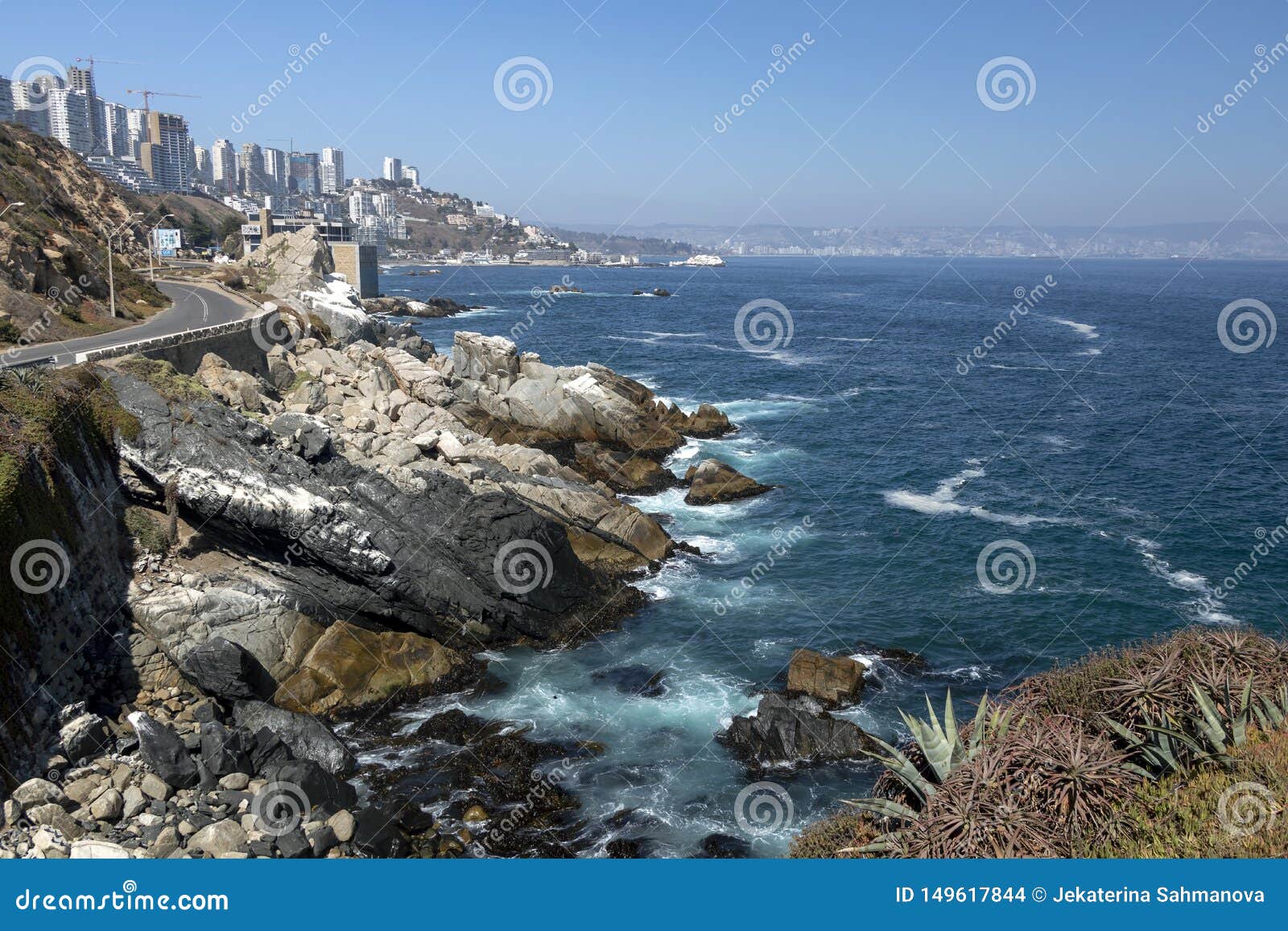 Concon Chilean Coastline City Located On The Pacific Coast In Valparaiso Province Chile Latin America Editorial Stock Image Image Of Beach Holiday