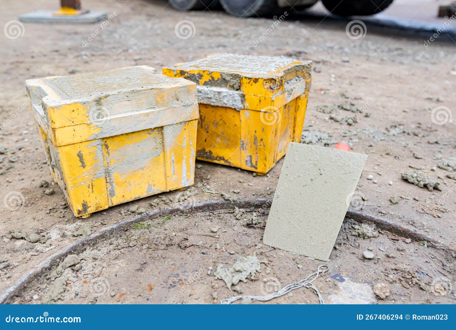 Concrete Cube Molds for Compressive Strength Test of the Cement Mixture