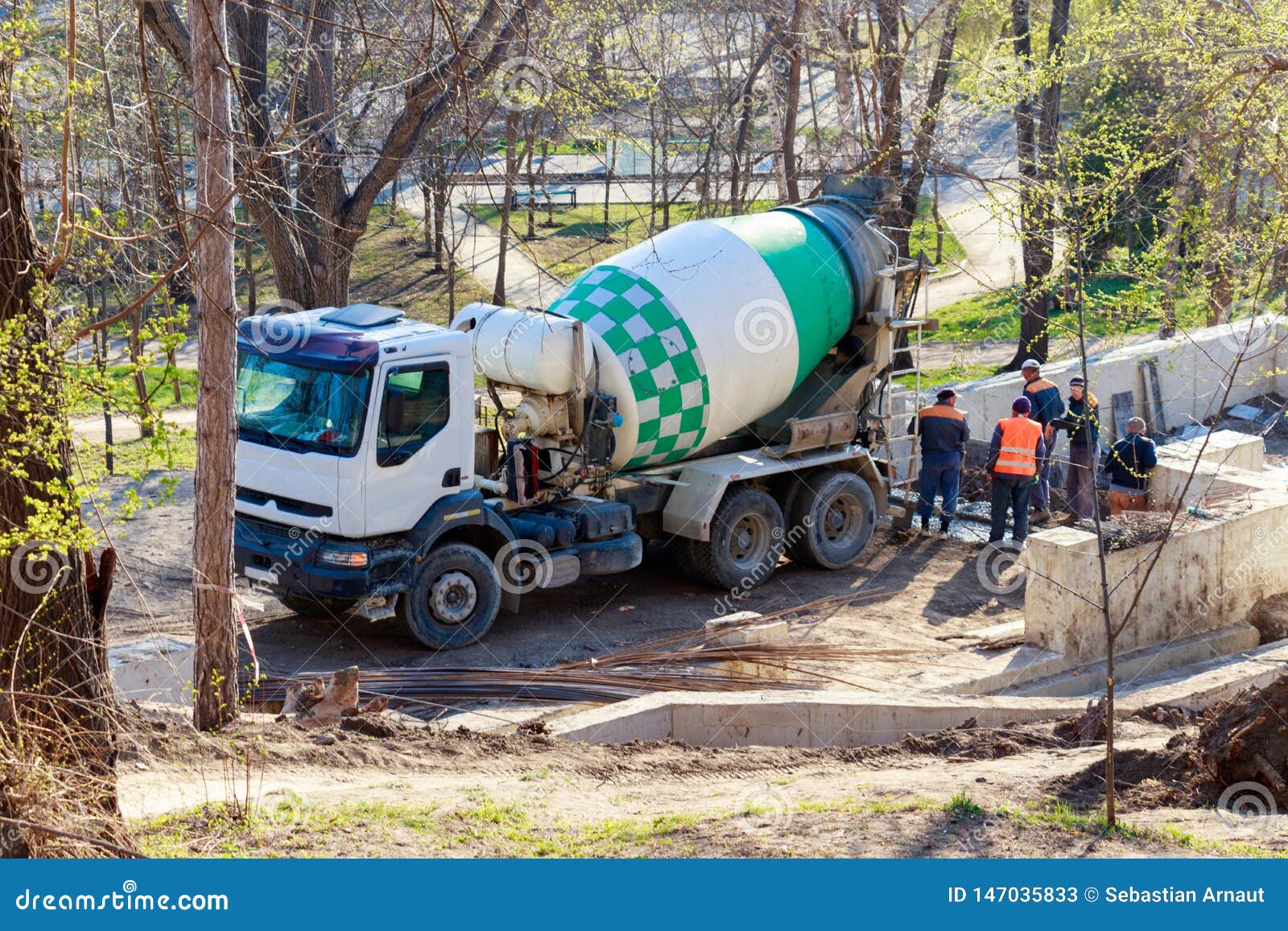 Concrete mixer car editorial stock photo. Image of build - 147035833