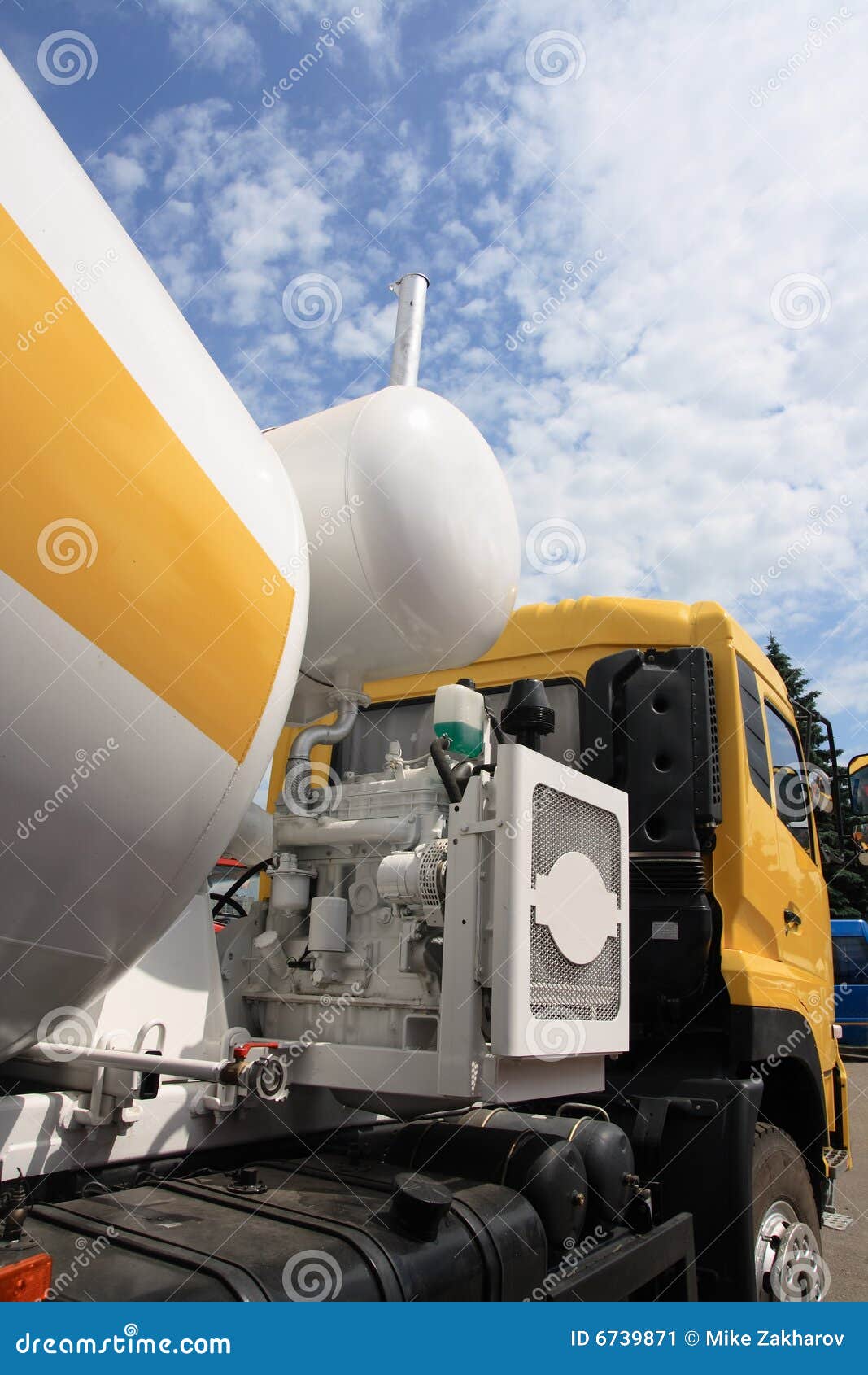 Concrete mixer truck. stock image. Image of automobile 6739871