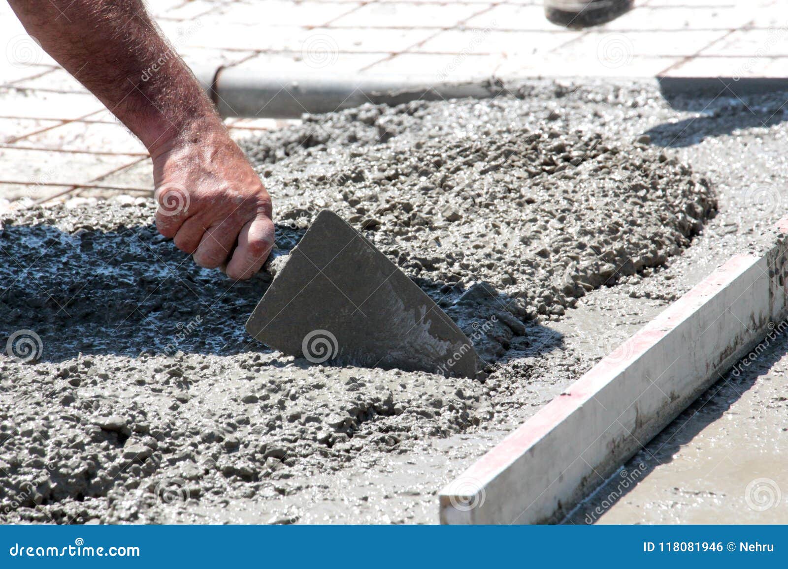 concreting the floor of a new house