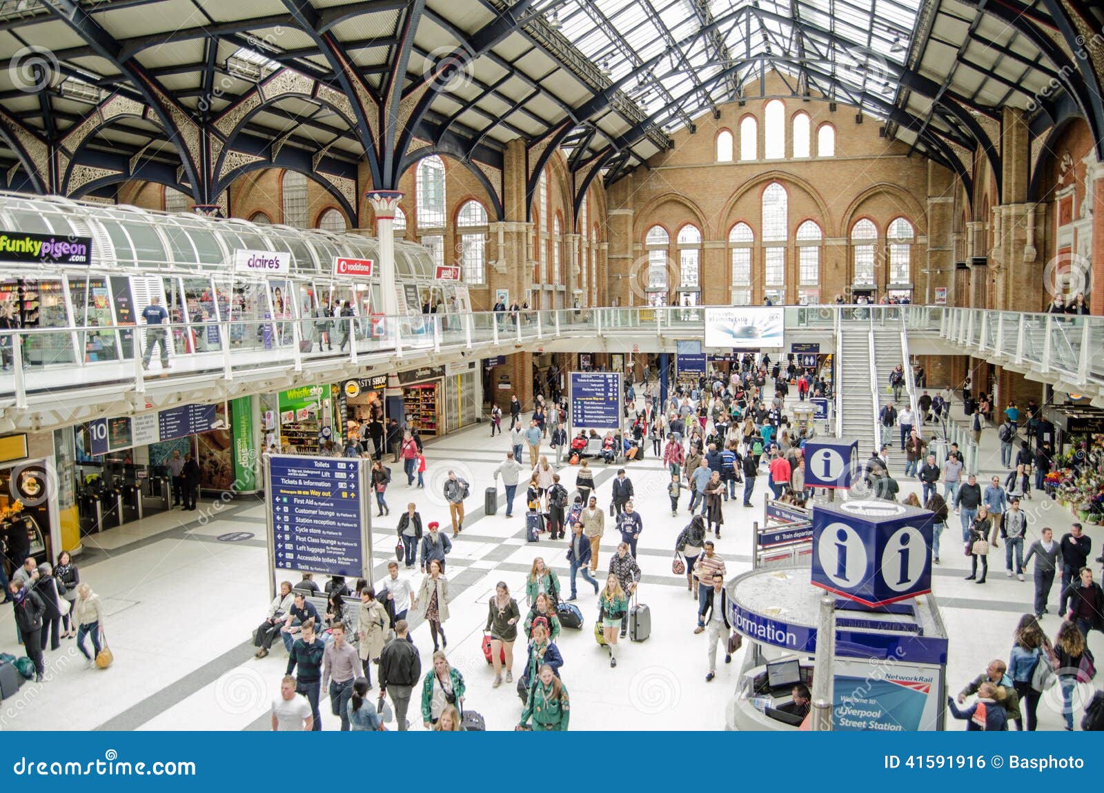 Concurso, Estación De La Calle De Liverpool, Londres Foto editorial - Imagen de estación, liverpool: 41591916