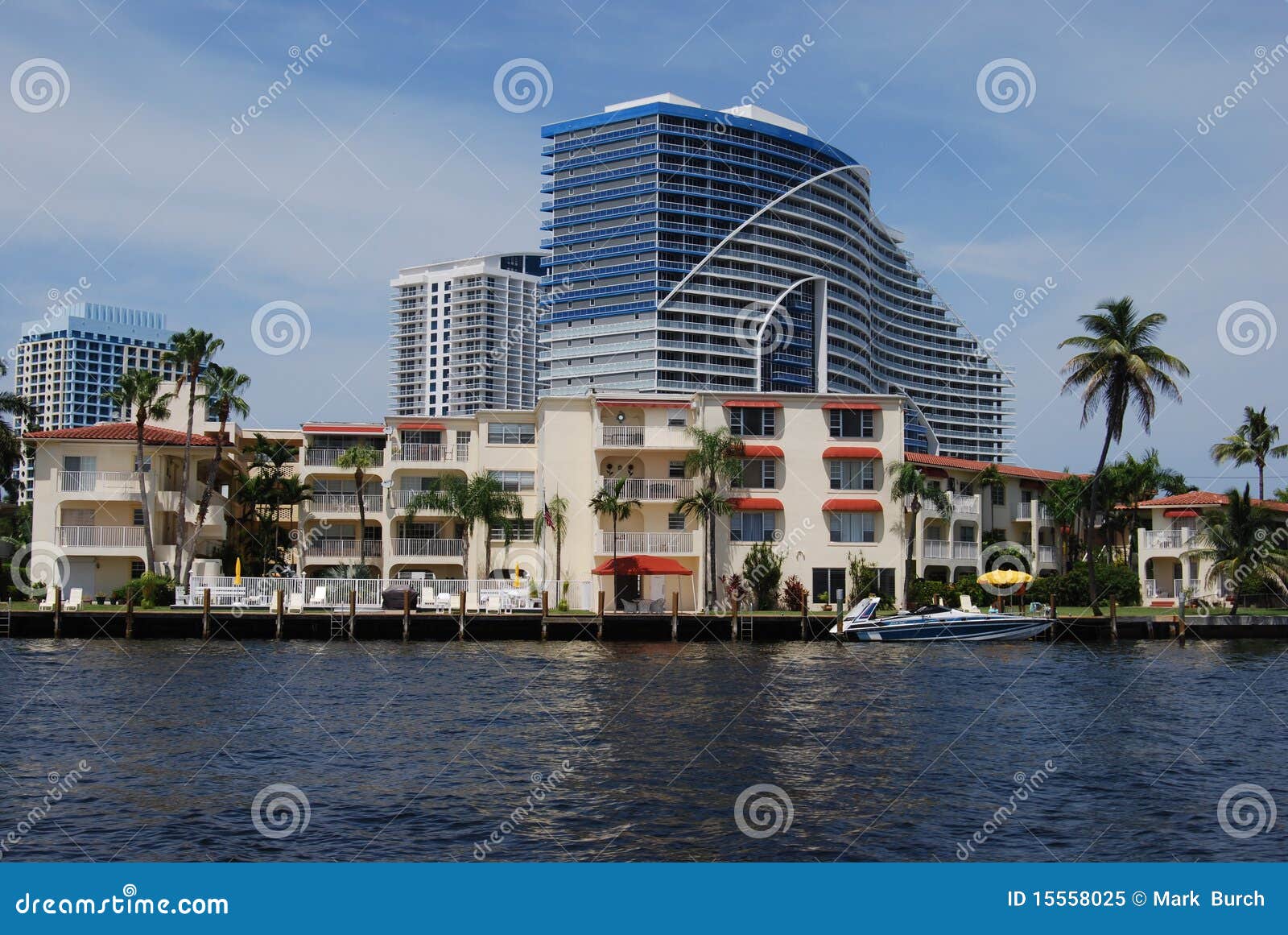 Condos in Fort Lauderdale stock image. Image of ocean 15558025