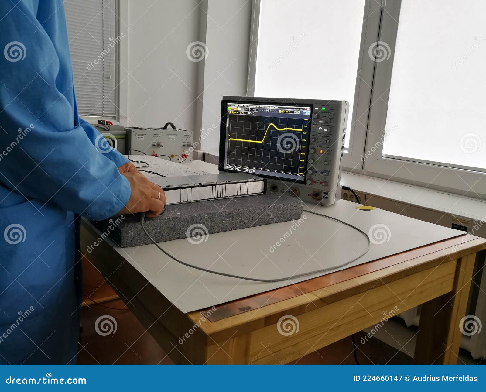 conducted transient emissions measurement in emc lab