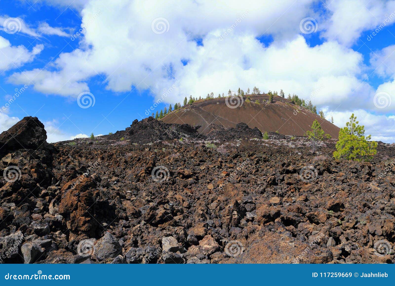 newberry national volcanic monument, oregon, usa