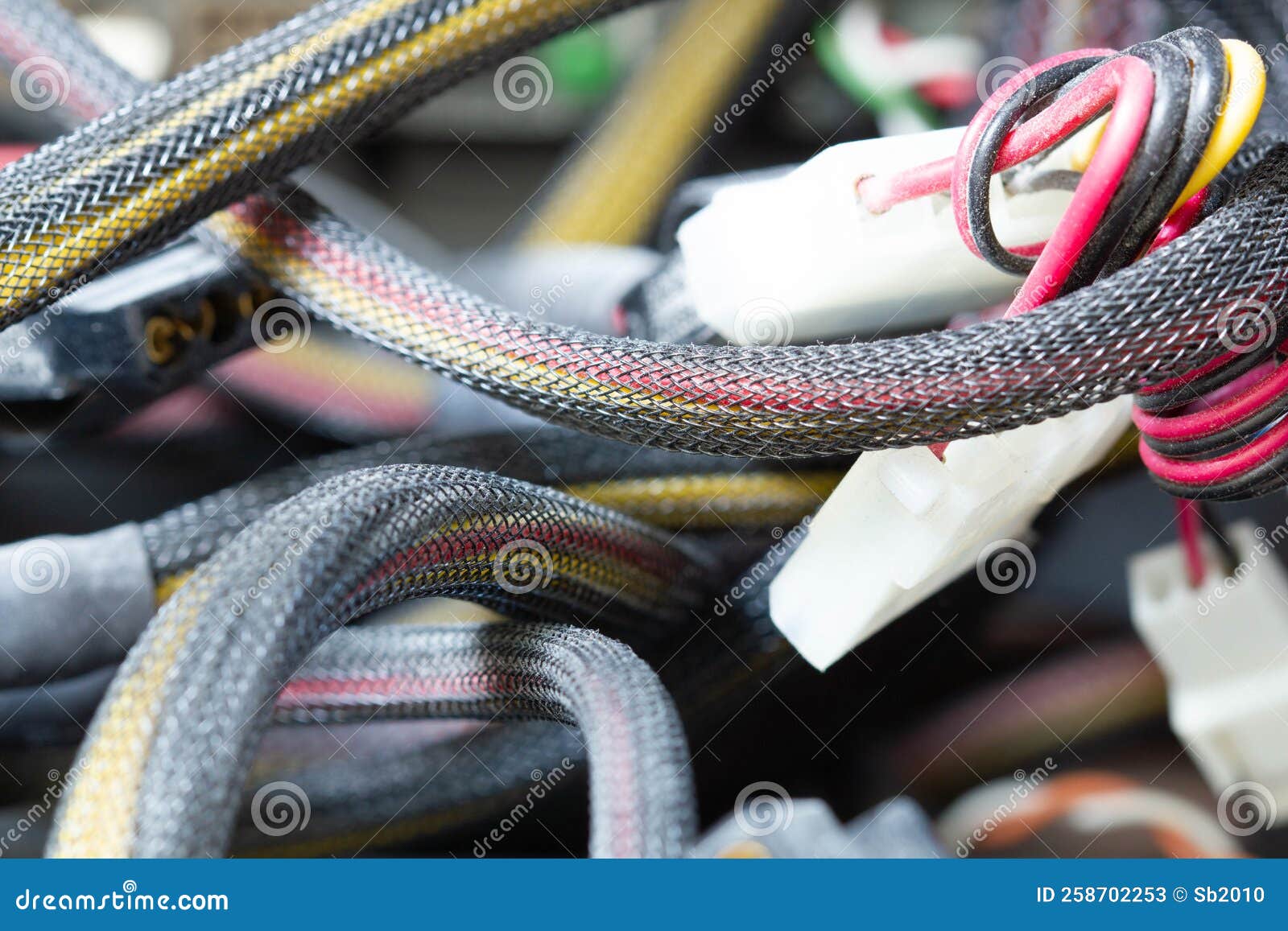 Conector cable eléctrico, Cables
