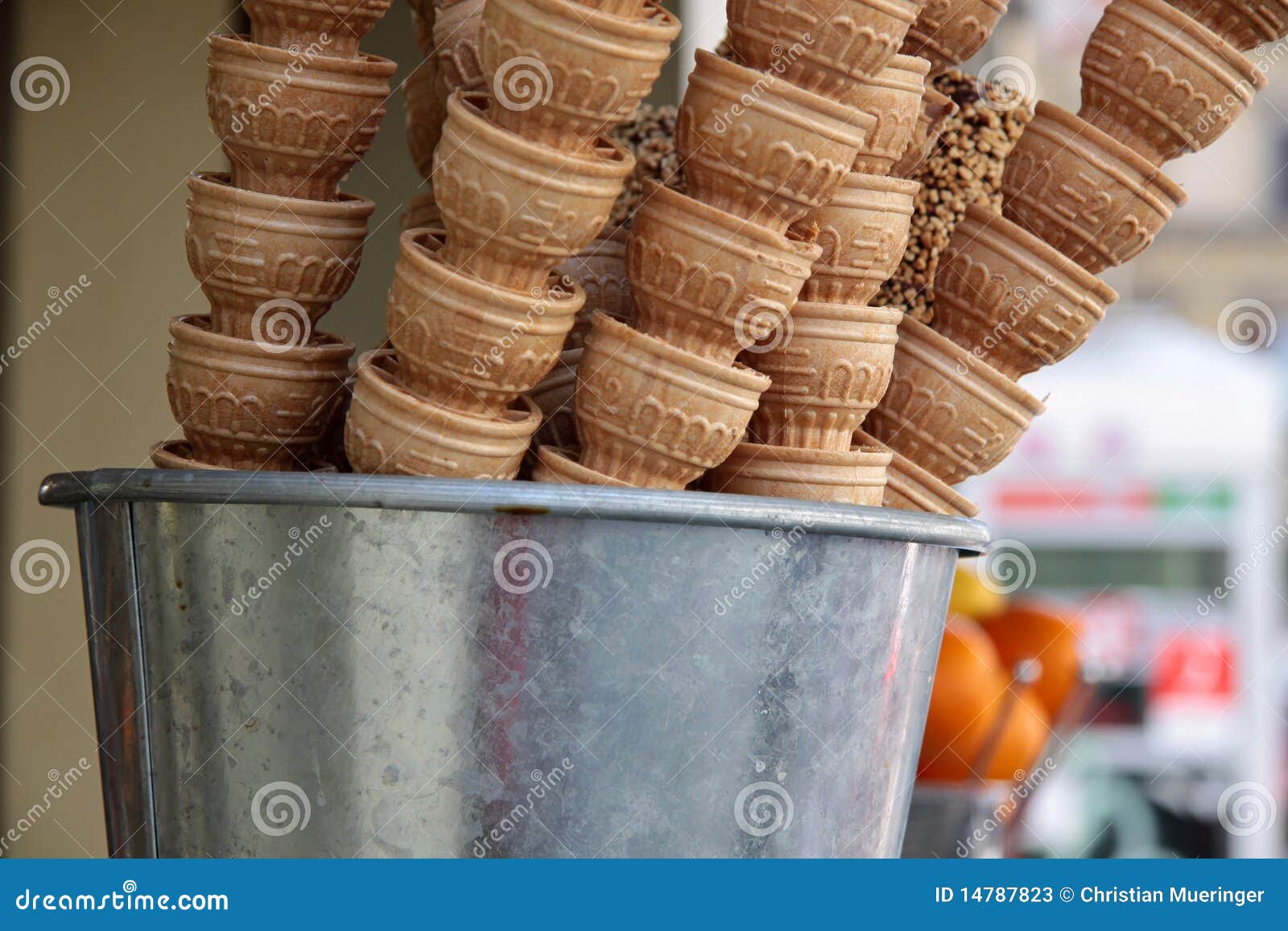 Cones de gelado imagem de stock. Imagem de cones, cafeteria 14787823