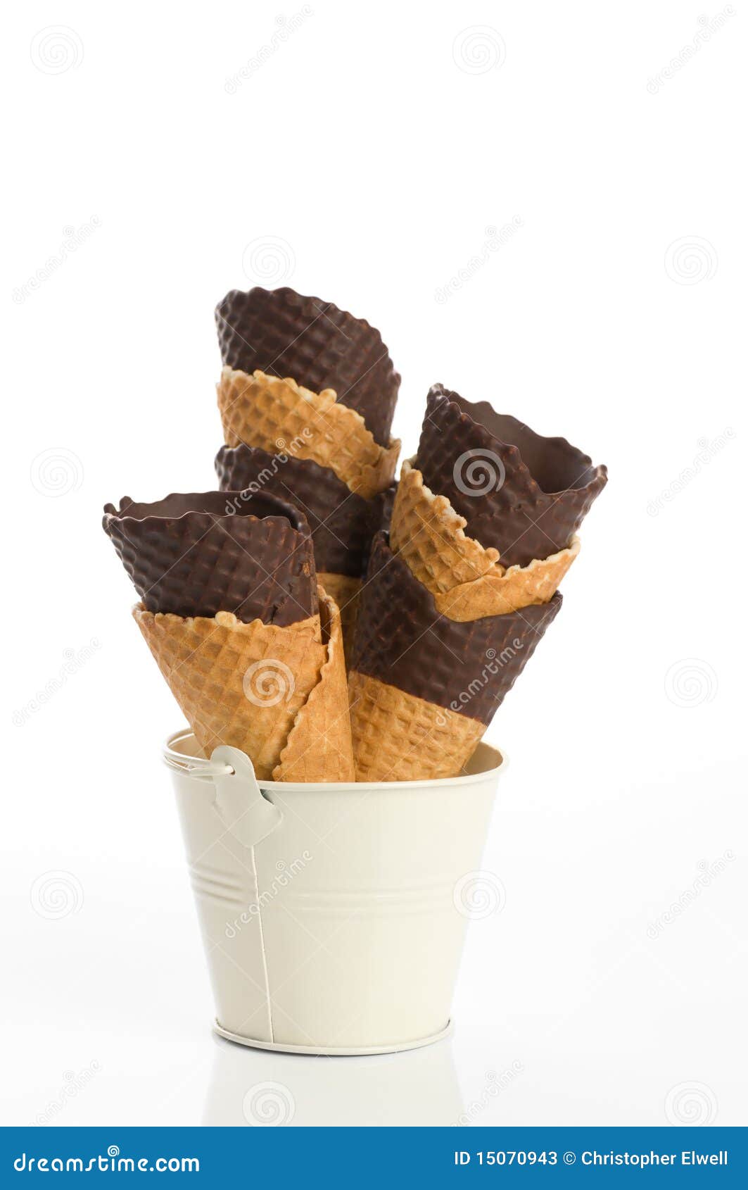 Cones de gelado imagem de stock. Imagem de cones, estar 15070943