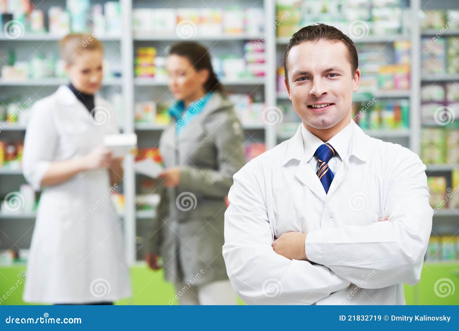 Resultado de imagen para drug store pharmacist