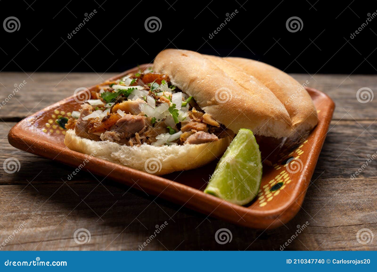 Confitschweinefleischsandwich Rief Torta De Carnitas Auf Holz ...