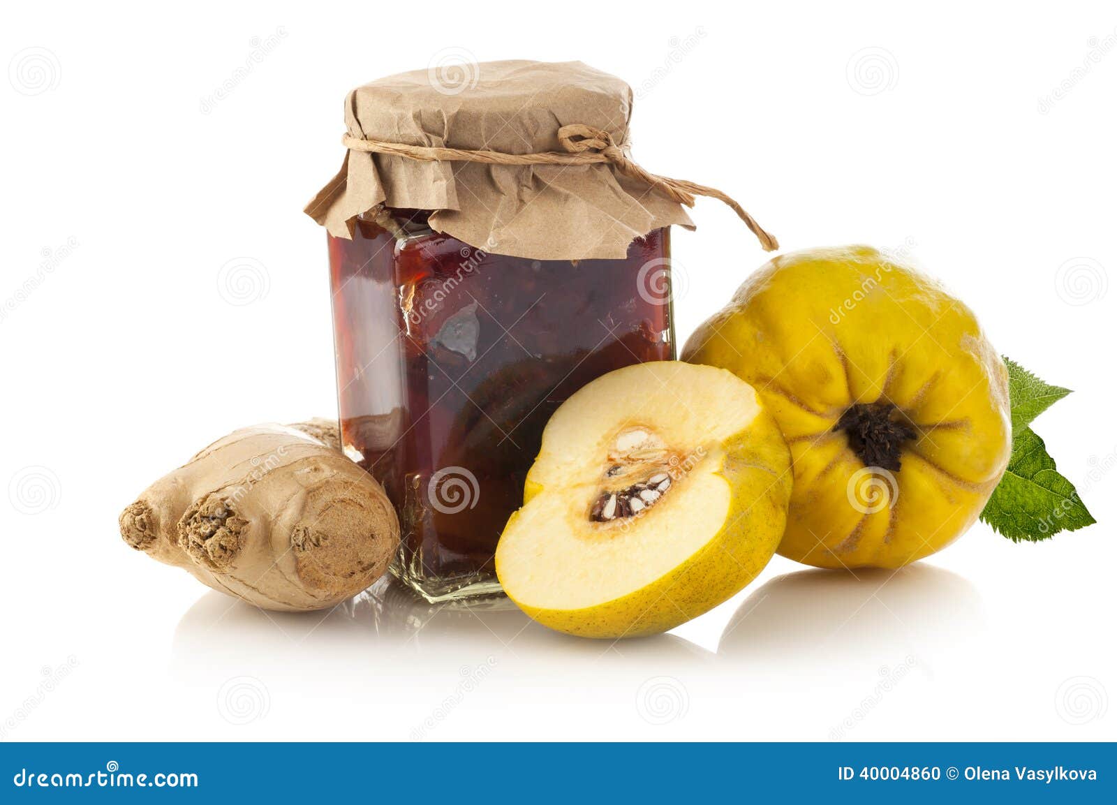 Confiture De Coing Avec Le Fruit De Coing Et Et Le Gingembre Photo
