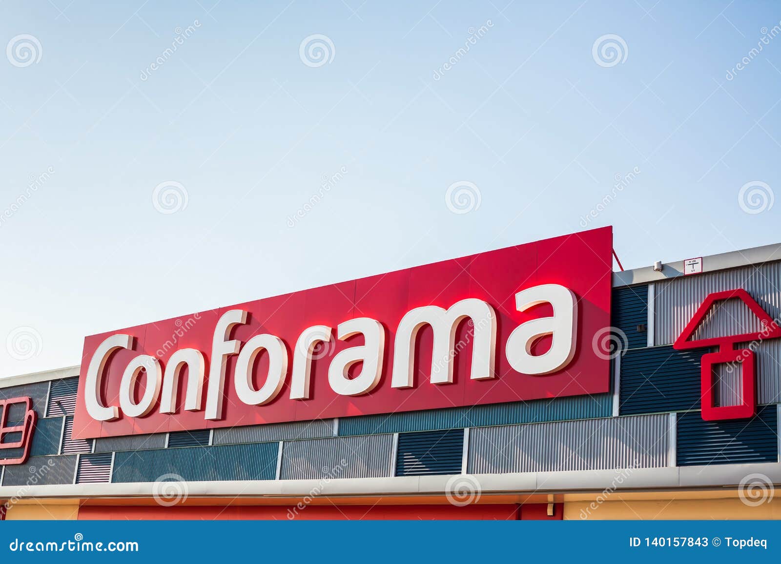 Conforama Storefront