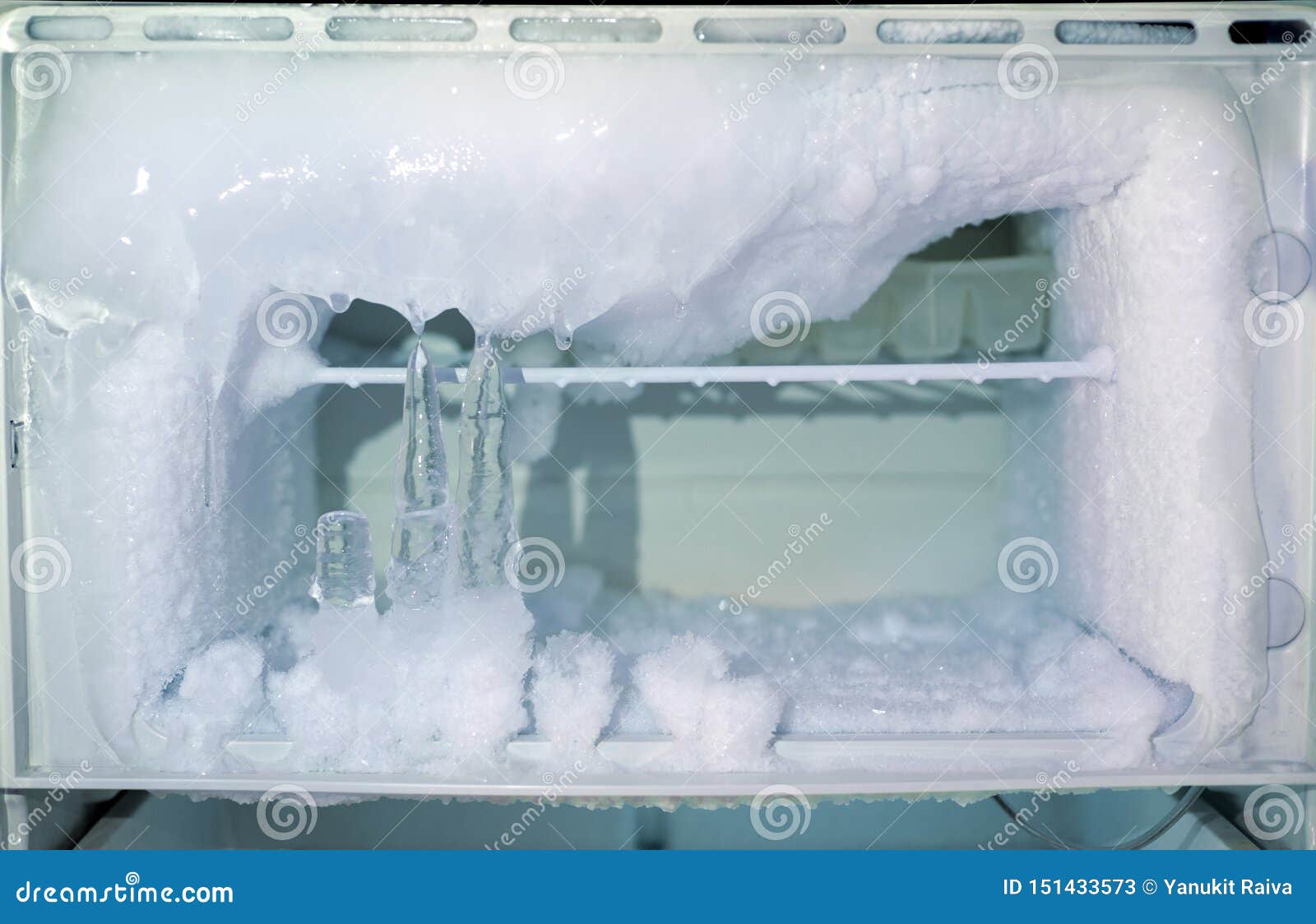 grado Navidad Alfombra Congelador De La Nevera De Los Cristales De Hielo En Refrigerador Imagen de  archivo - Imagen de refrigerador, grado: 151433573