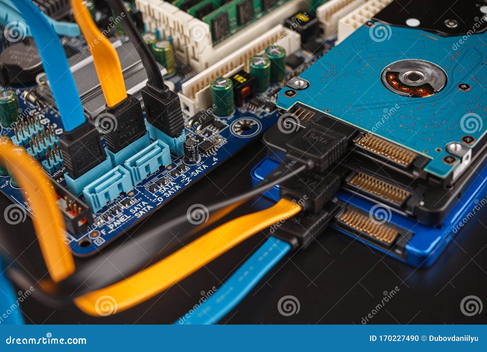 Connecting Hard Drives and SSD Drives in a Computer Using the SATA