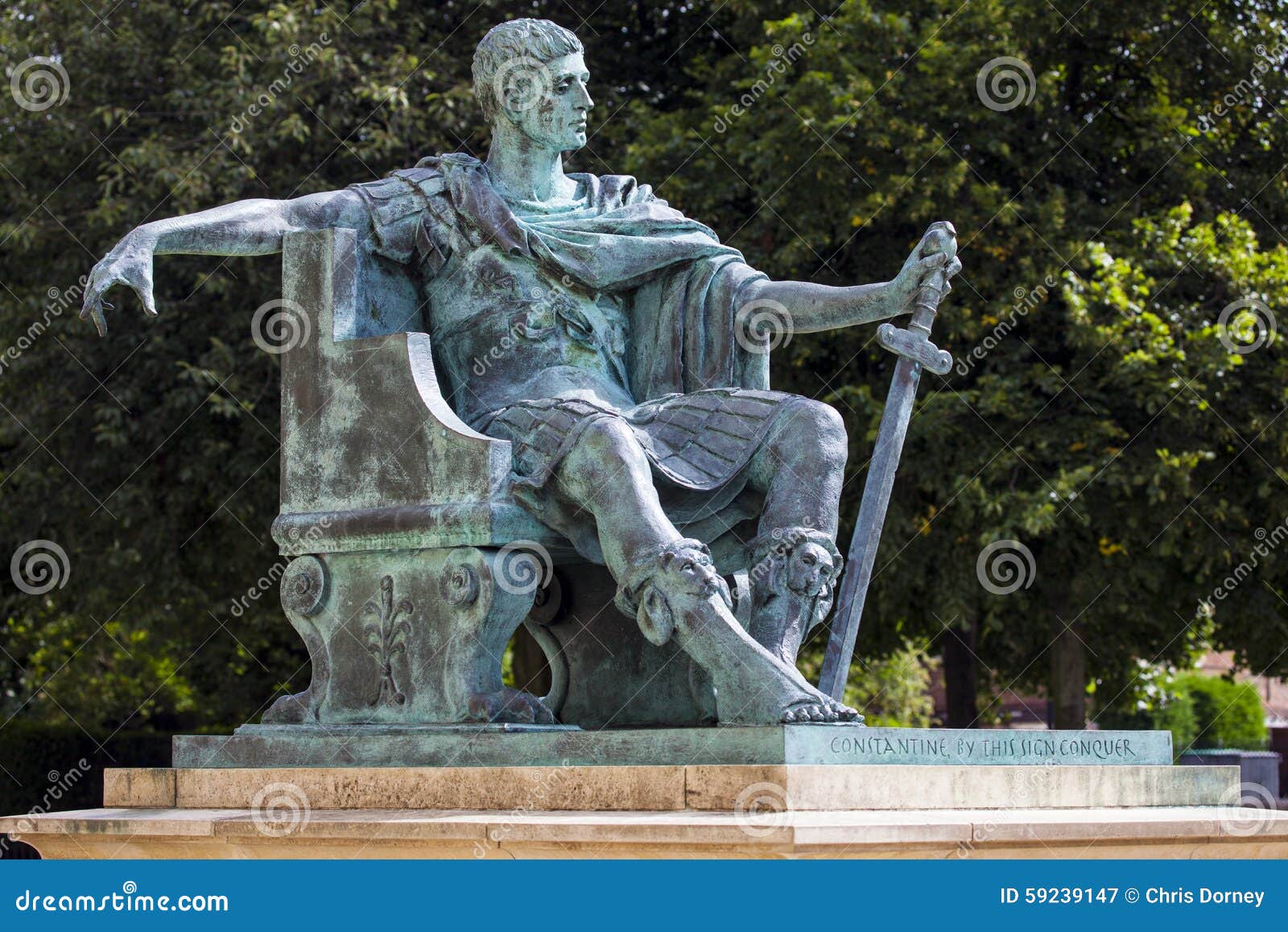 Constantine Statue in York editorial photography. Image of architecture