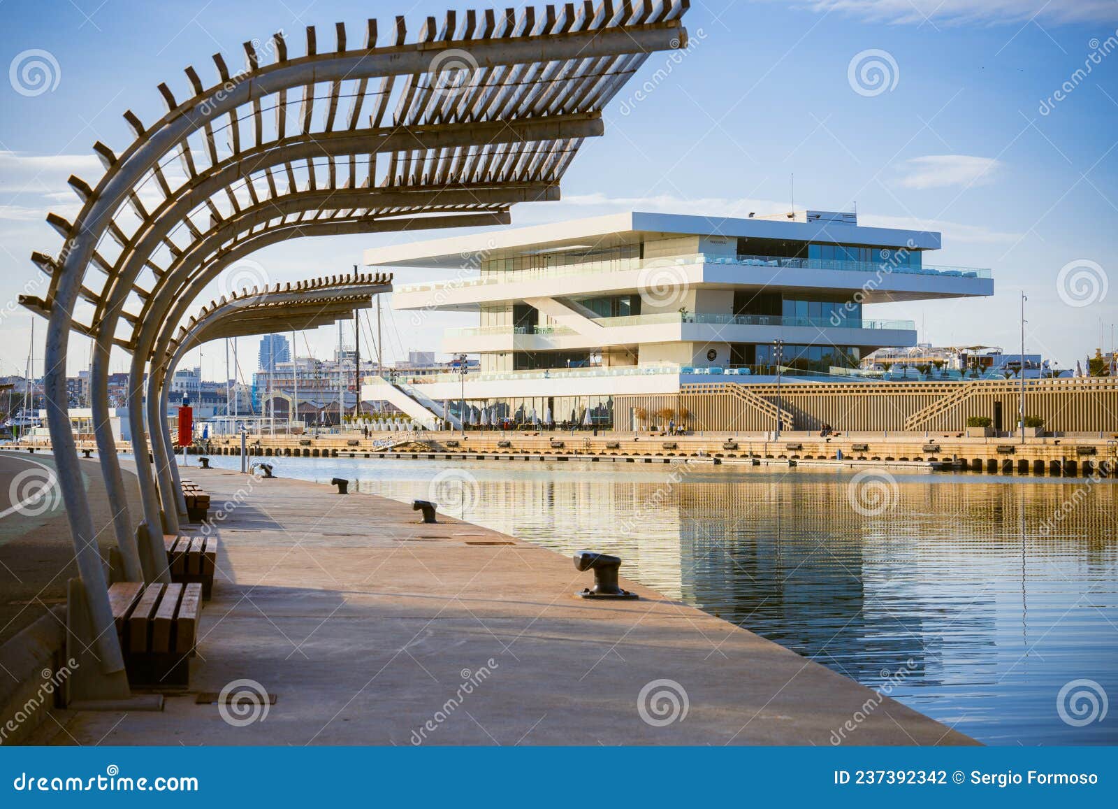 Construção De Veles E Aberturas Em Marina Valencia Espanha Foto de Stock -  Imagem de europa, povos: 237392342