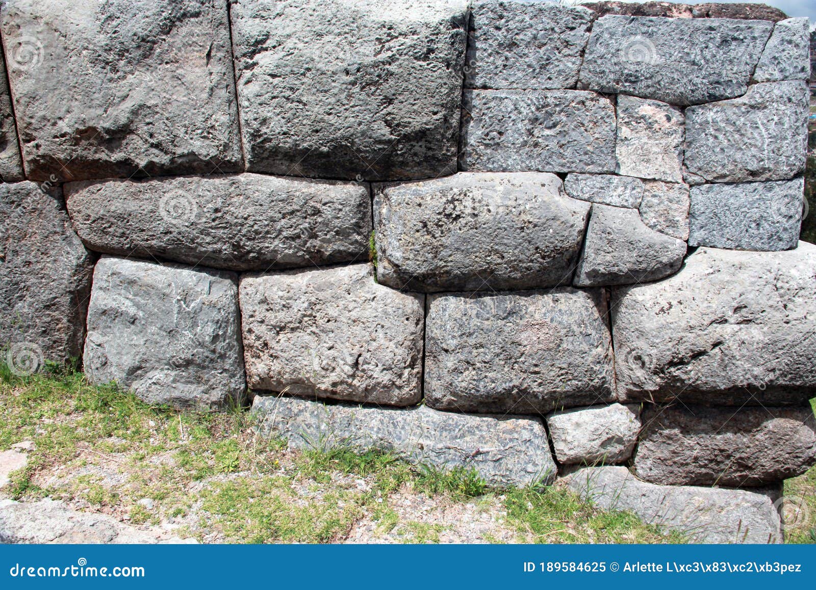 construcciÃÂ³n de piedras incas en peru