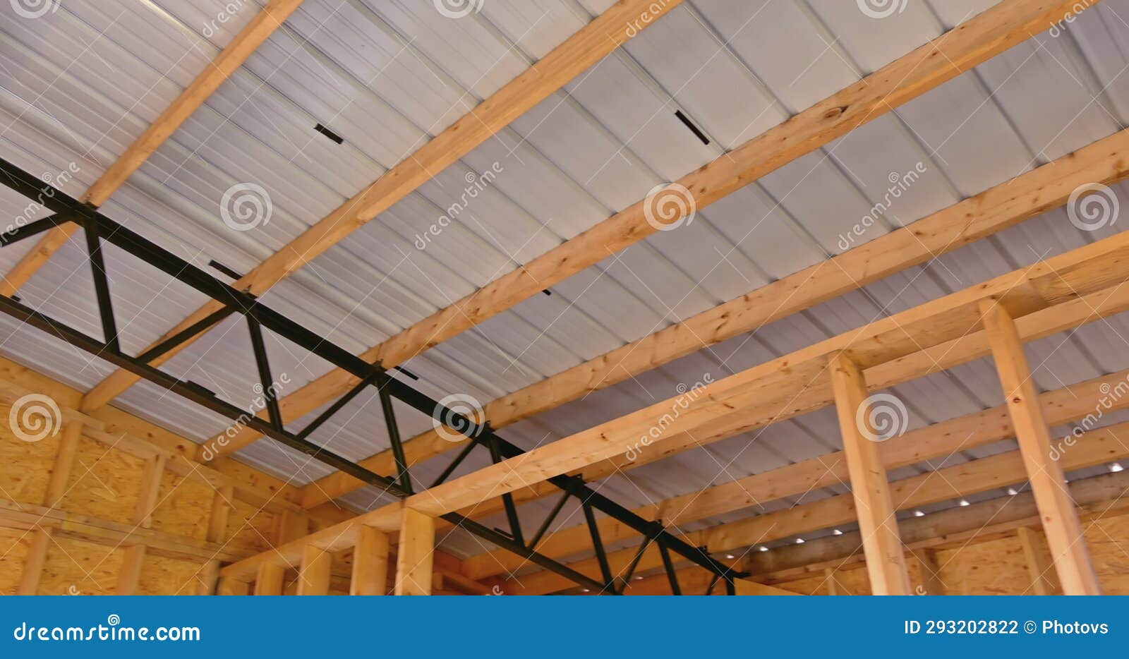 Construction Roof Structure of Steel Frame Timber Joists for Large